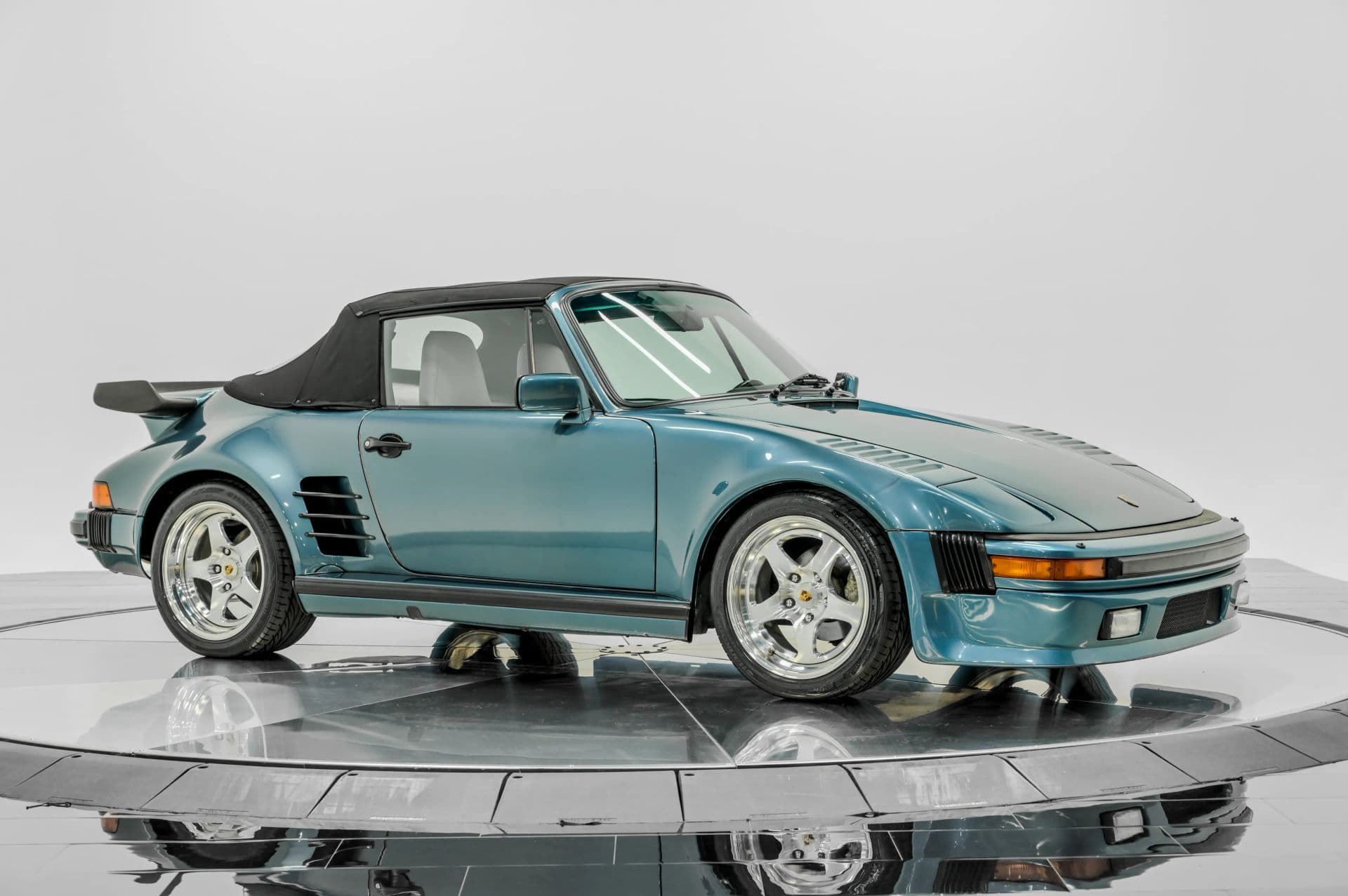1987 Porsche 911 2D Cabriolet - thumbnail 10