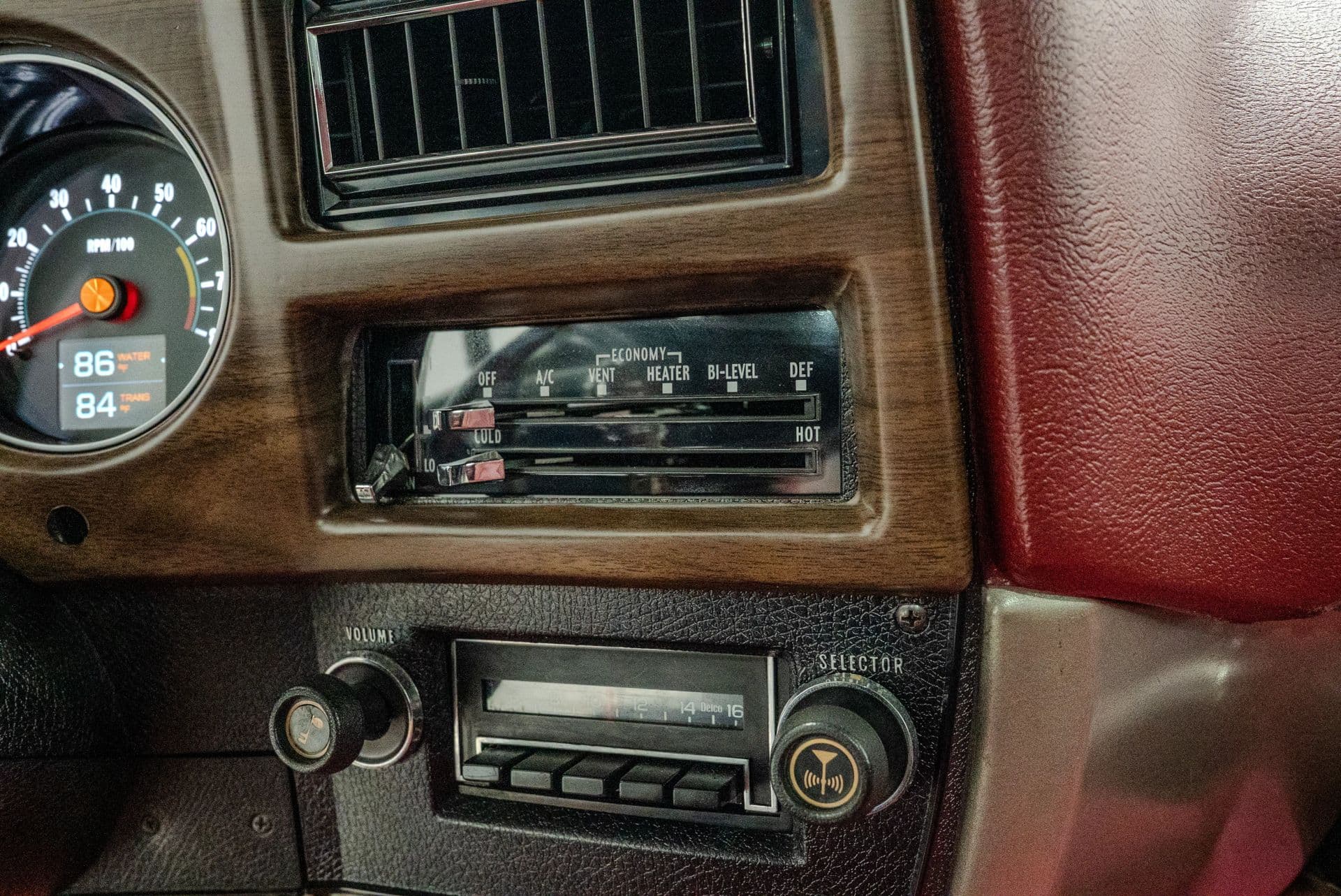 1975 Chevrolet C10 - thumbnail 46