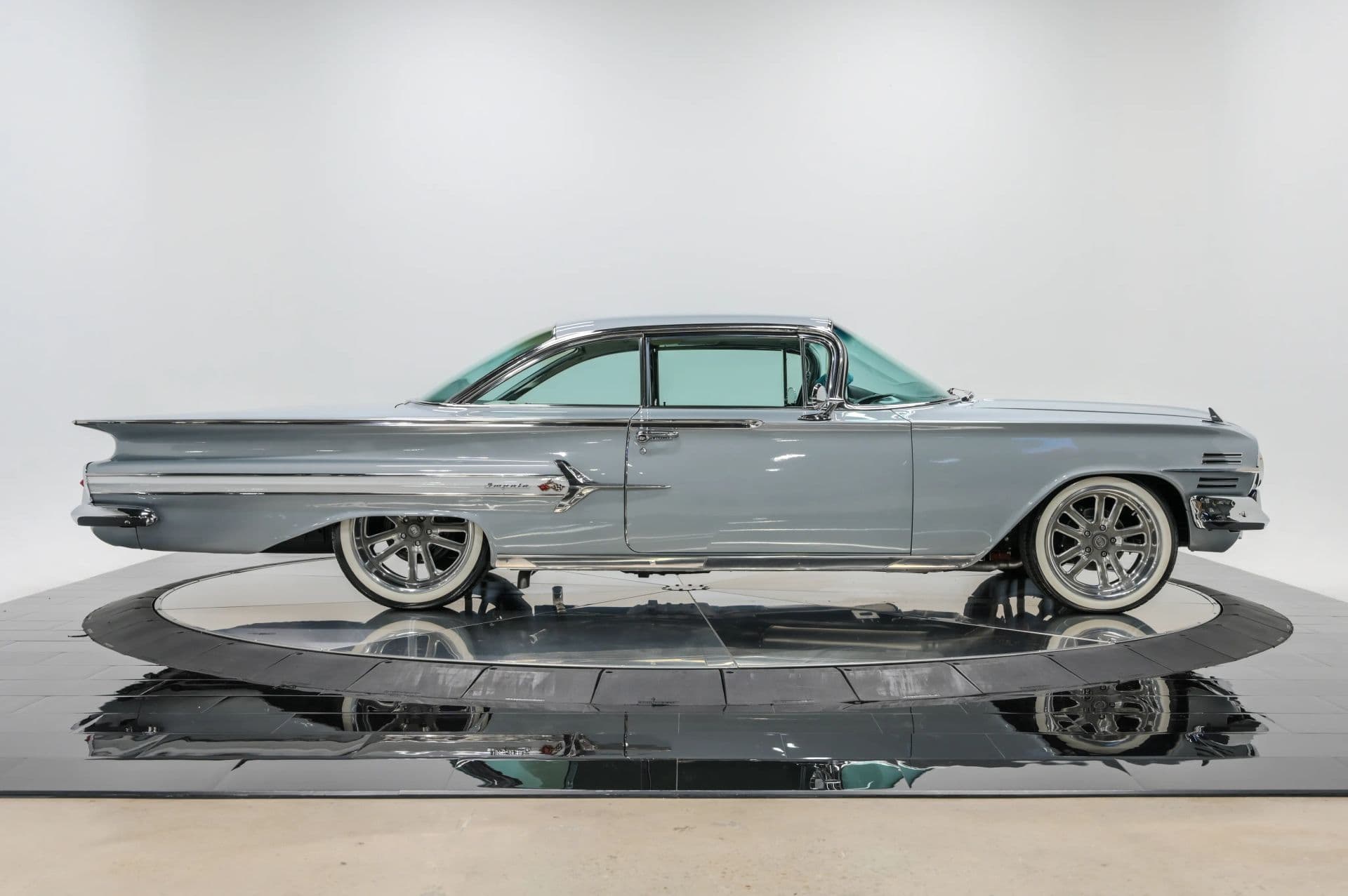 1960 Chevrolet Impala - thumbnail 9