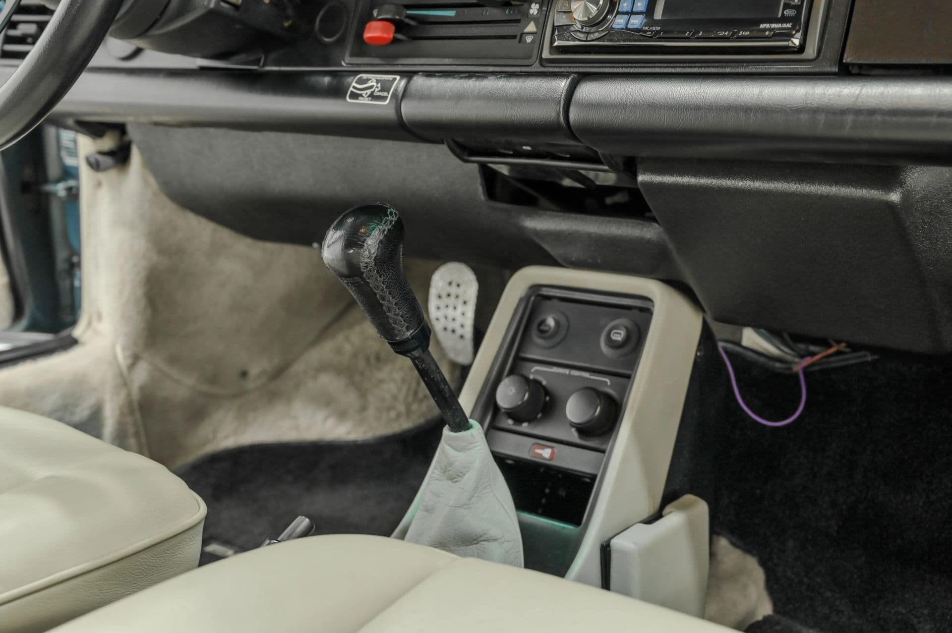 1987 Porsche 911 2D Cabriolet - thumbnail 44