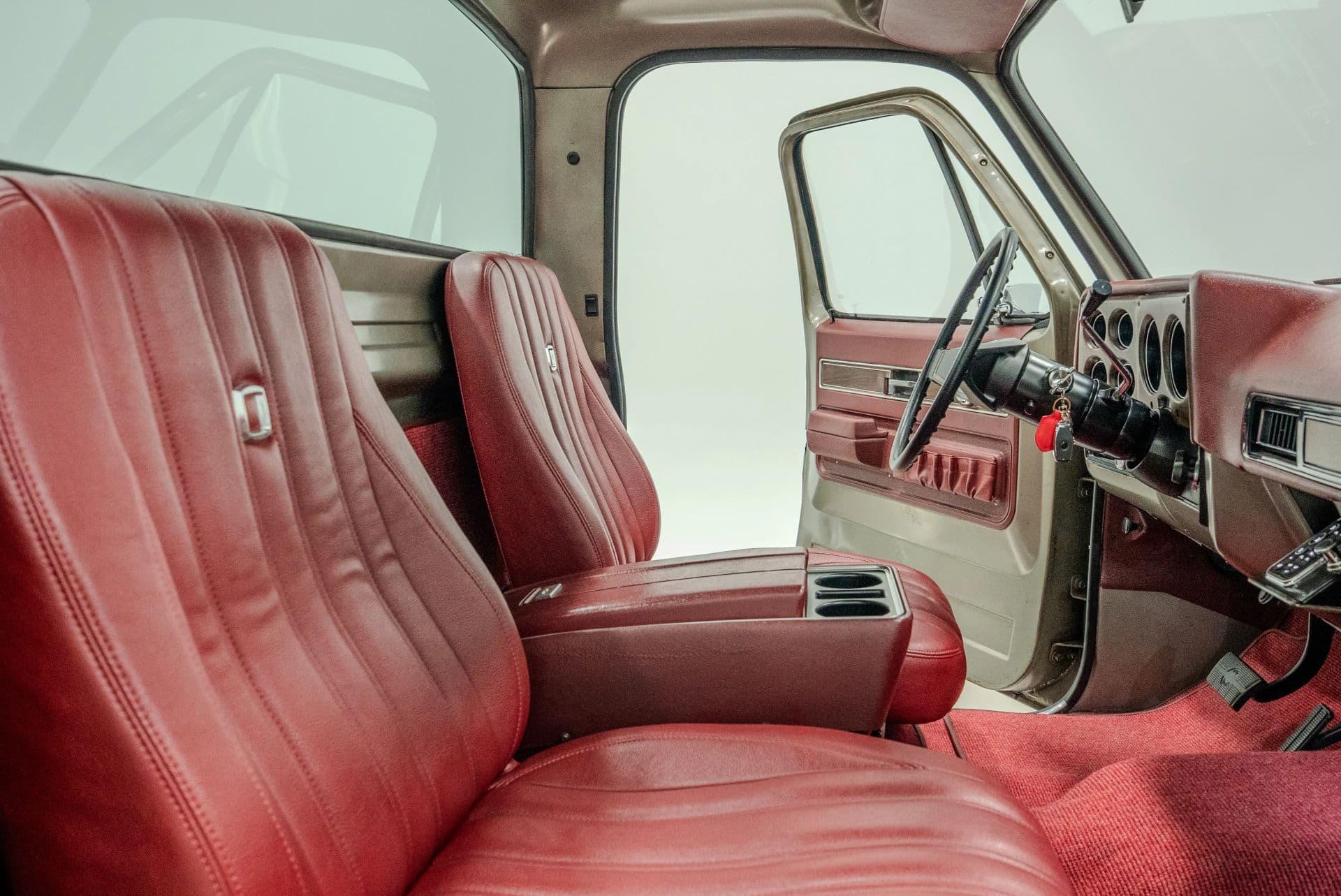 1975 Chevrolet C10 - thumbnail 52
