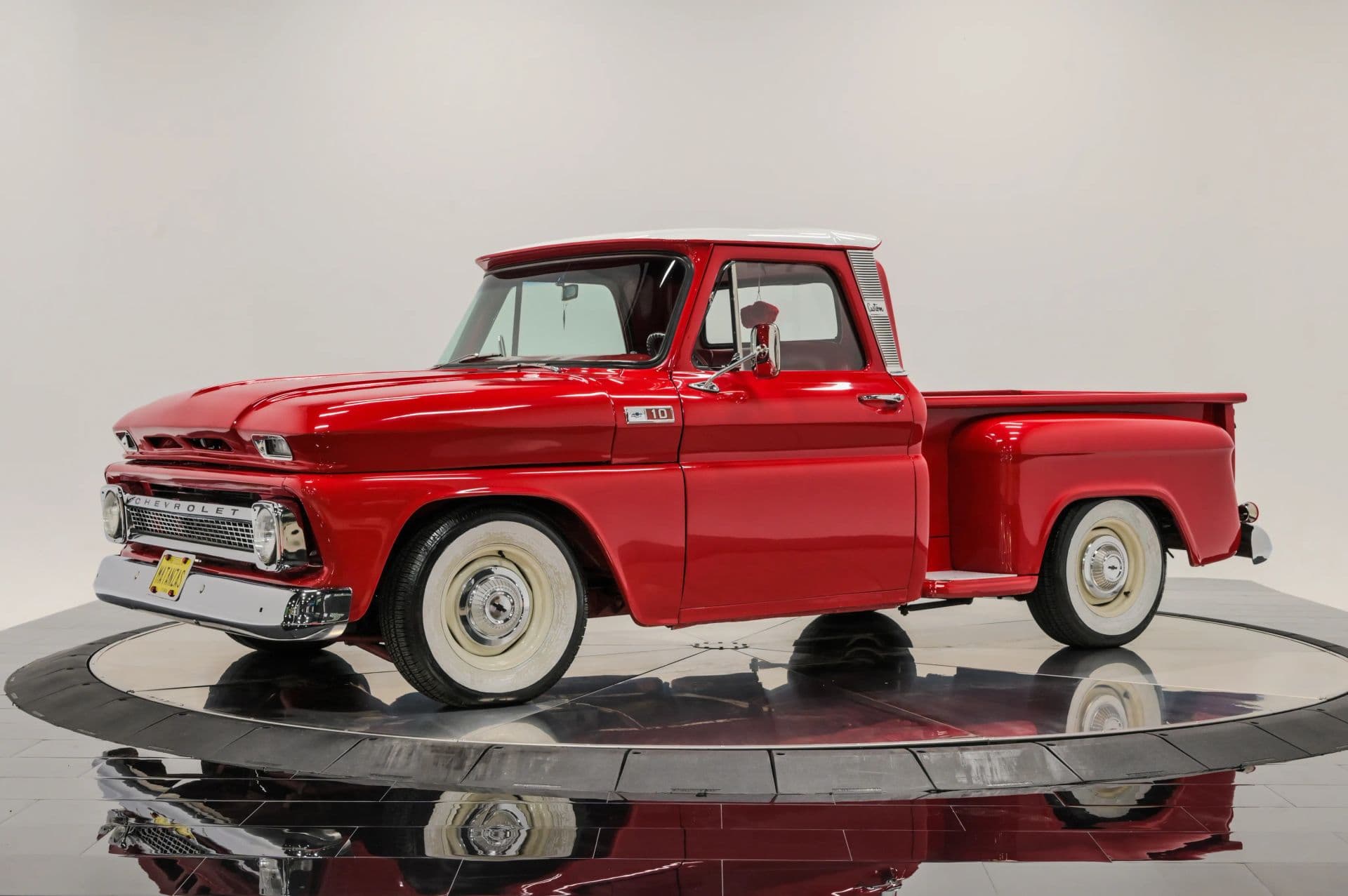 1965 Chevrolet C10 - thumbnail 2