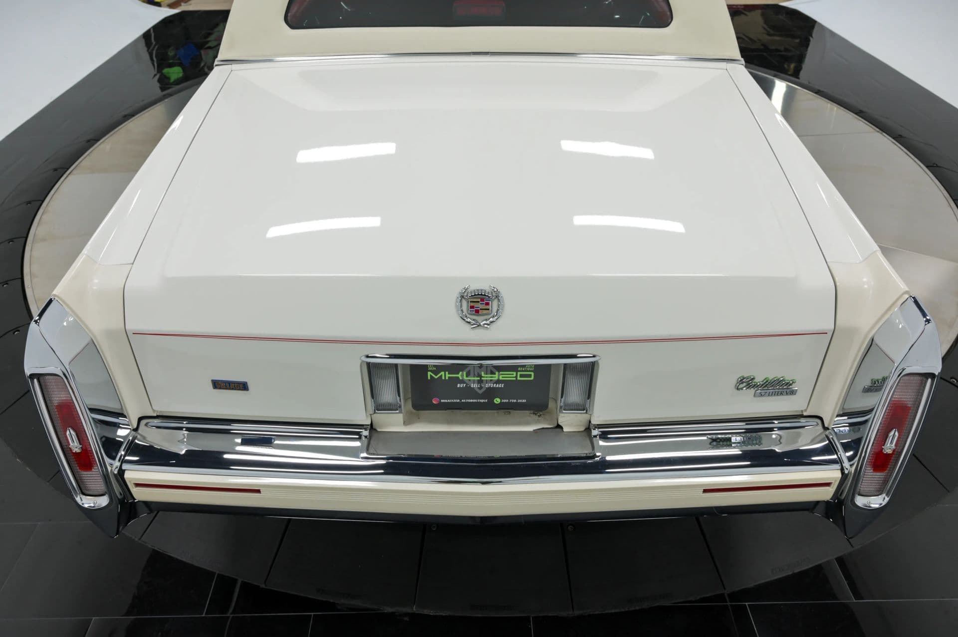 1990 Cadillac Brougham 4D Sedan RWD - thumbnail 32