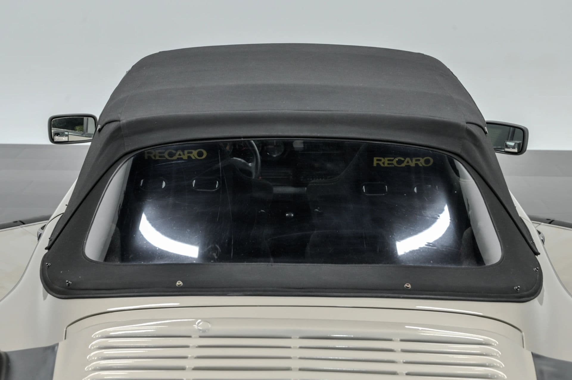 1969 Porsche 911 - thumbnail 30