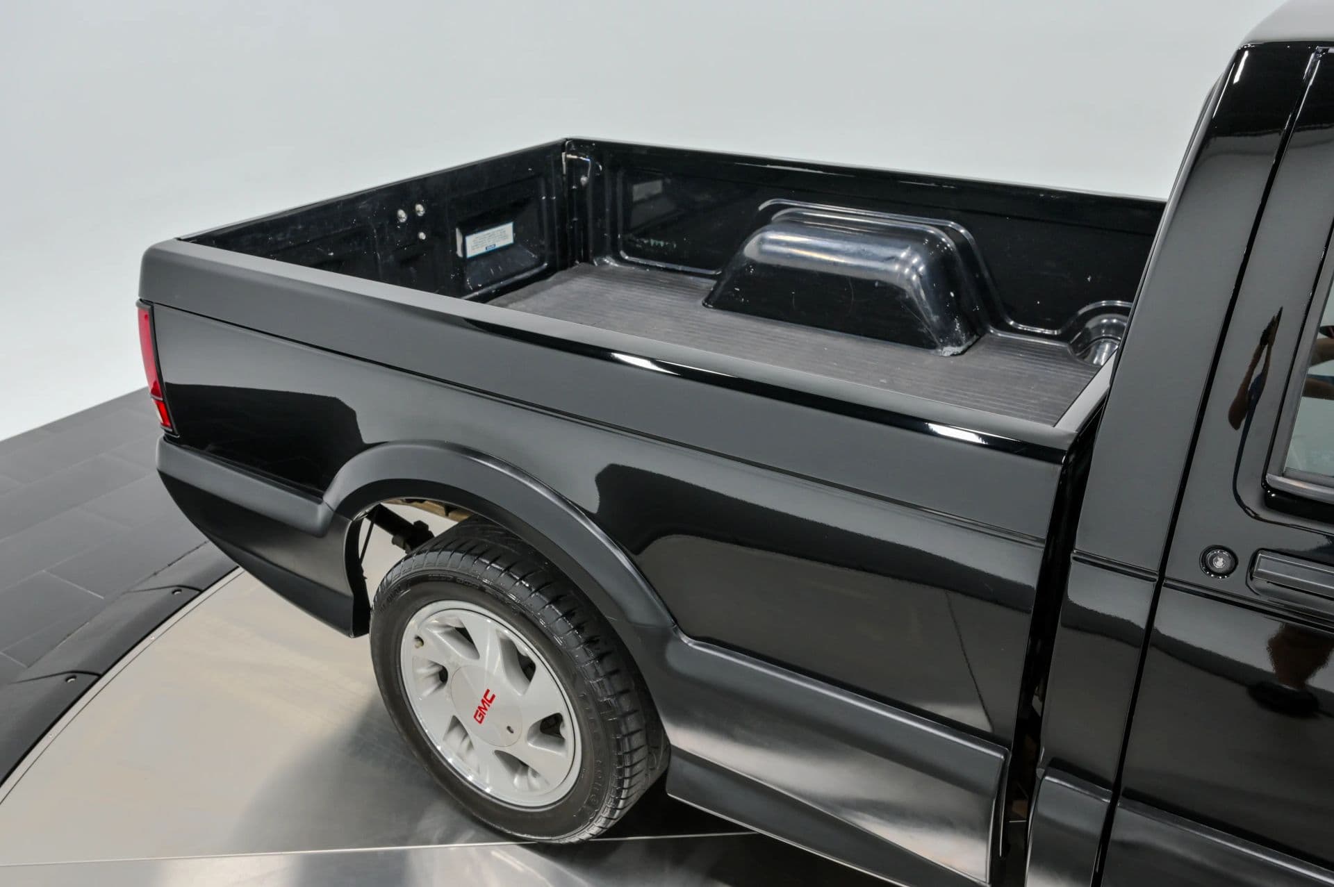 1991 GMC Sonoma SLS Reg Cab 4WD - thumbnail 31