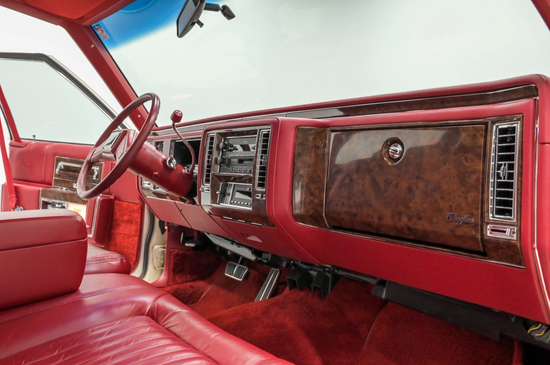 1990 Cadillac Brougham 4D Sedan RWD - thumbnail 56