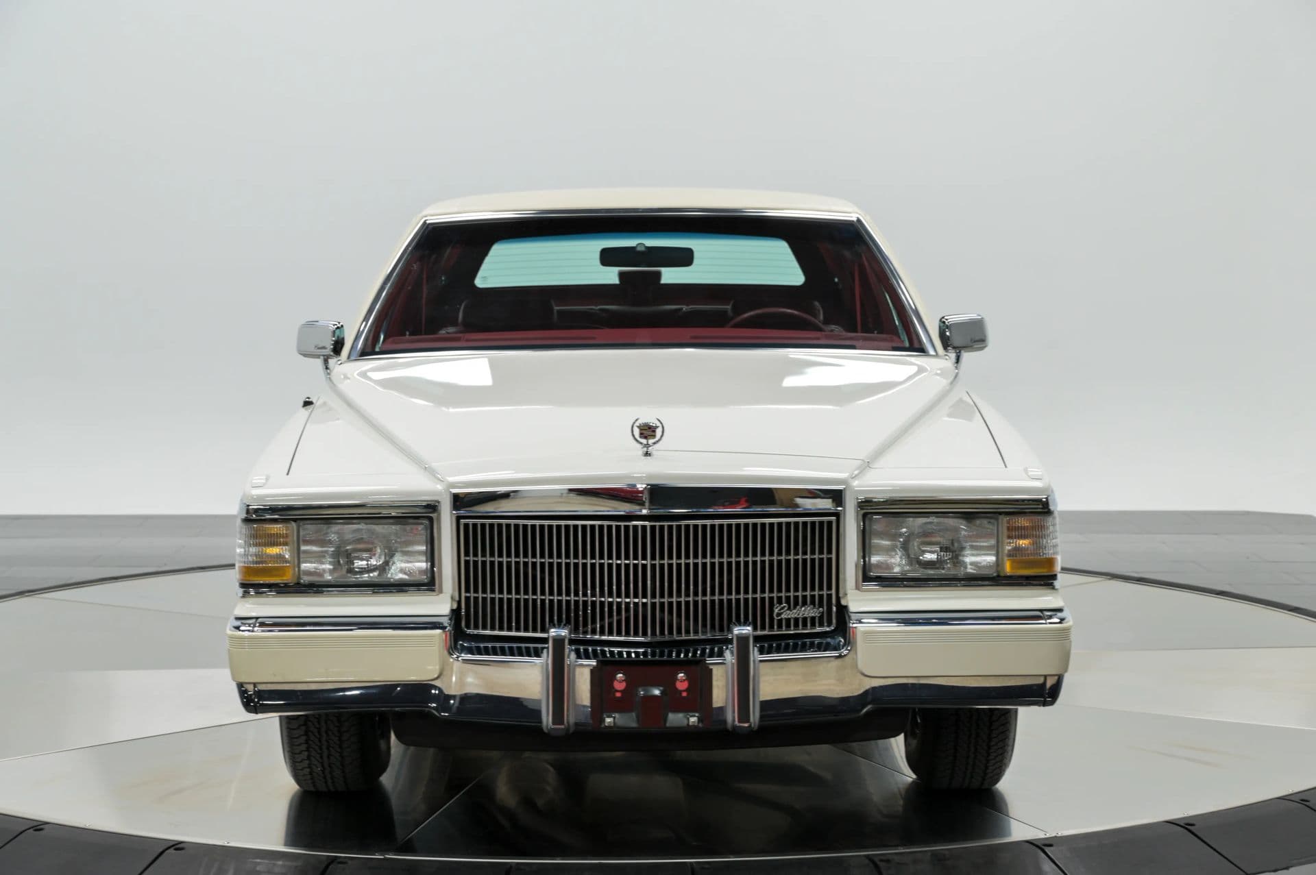 1990 Cadillac Brougham 4D Sedan RWD - thumbnail 13