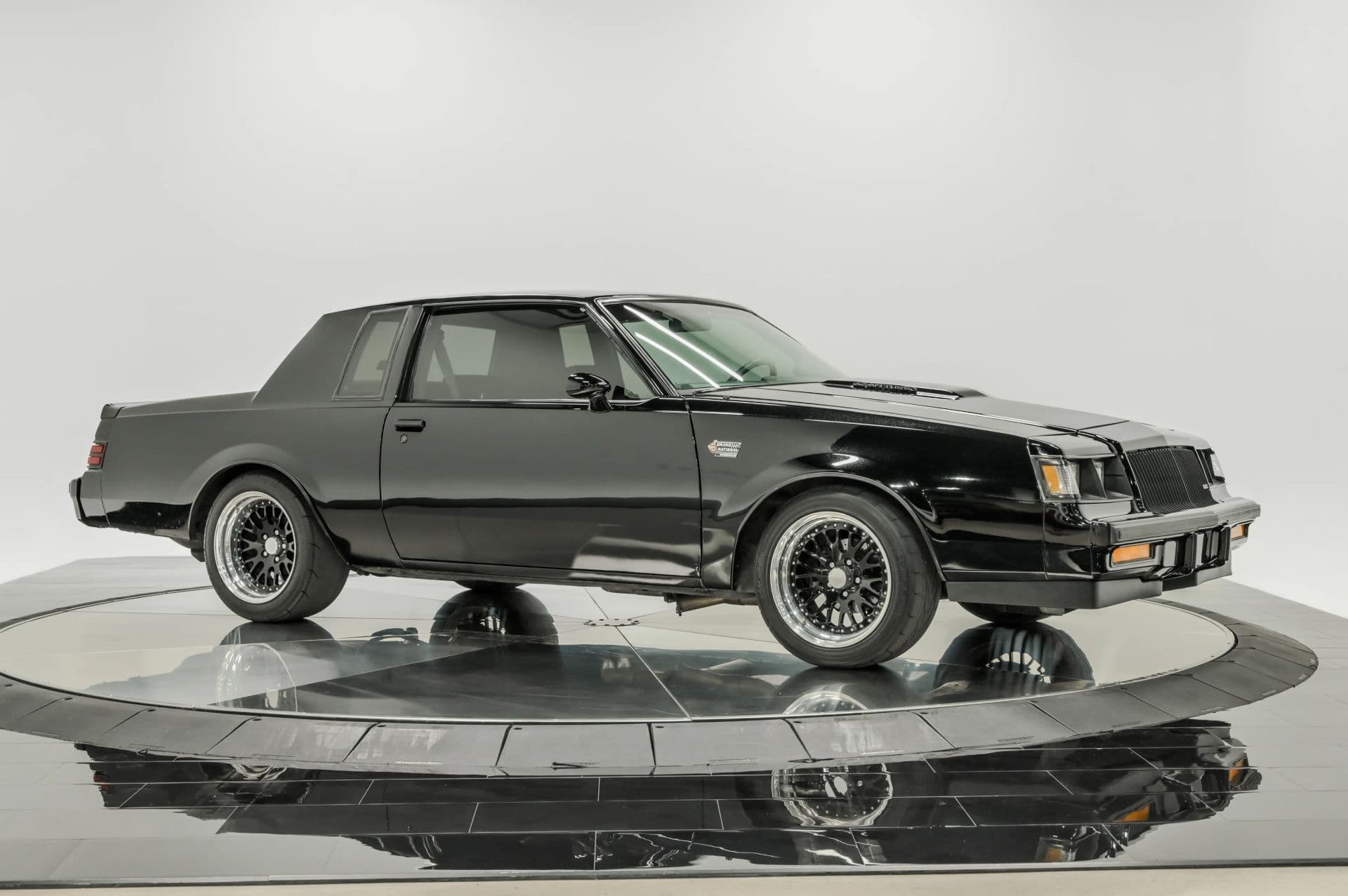1987 Buick Grand National - thumbnail 10