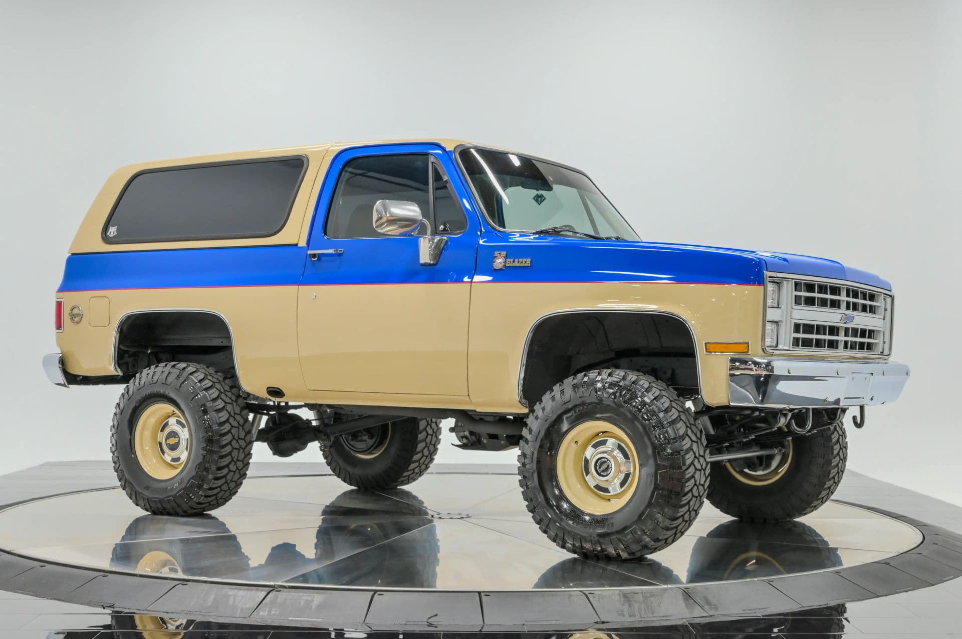 1987 Chevrolet Blazer K5 Sierra 2D SUV 4WD - thumbnail 10