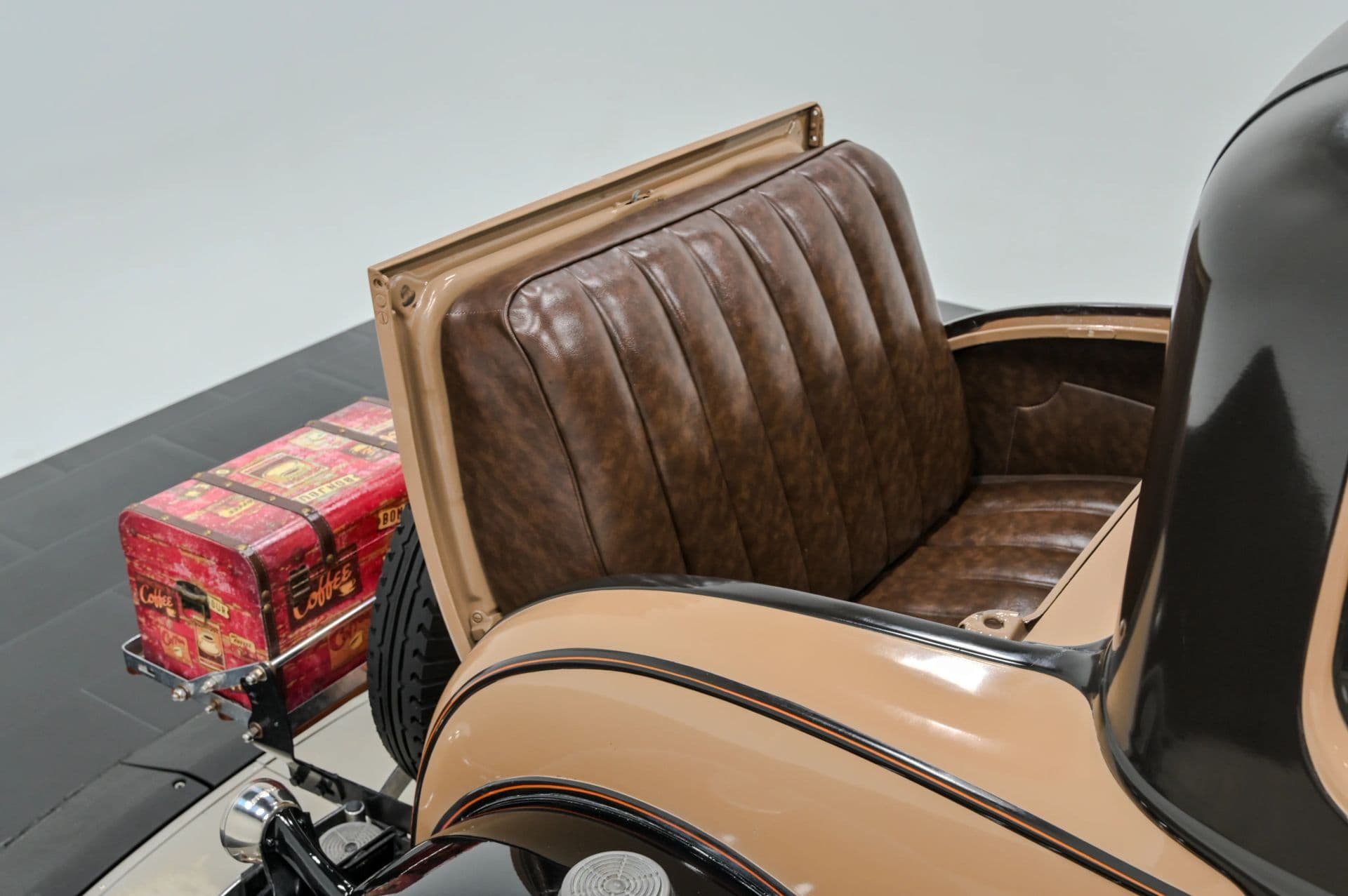 1930 Ford Model A - thumbnail 30