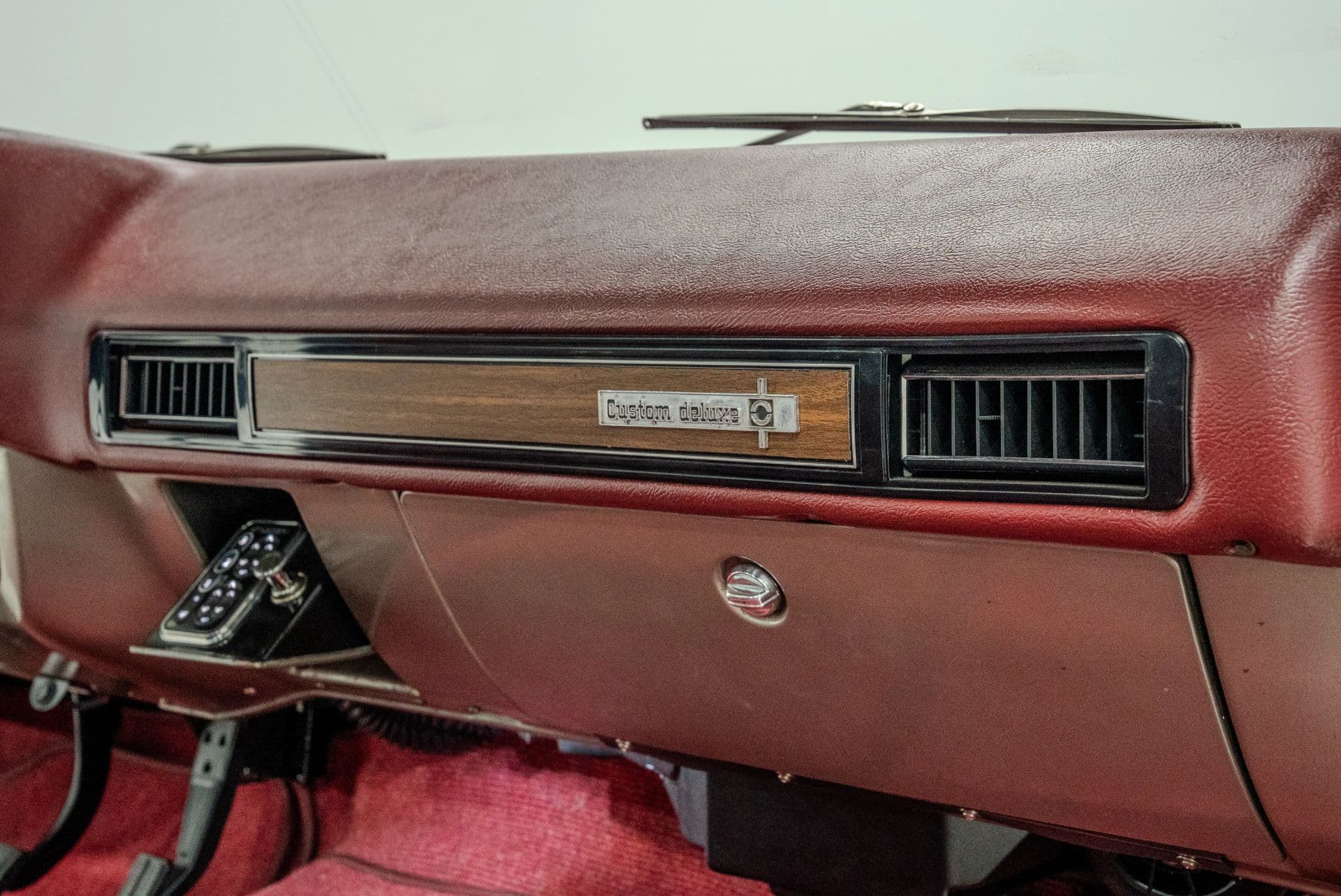 1975 Chevrolet C10 - thumbnail 51
