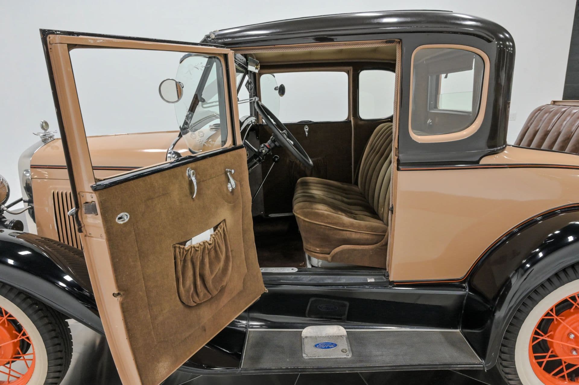 1930 Ford Model A - thumbnail 34