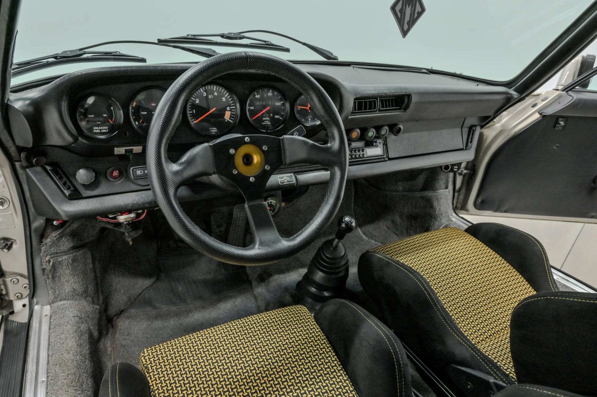 1969 Porsche 911 - thumbnail 36