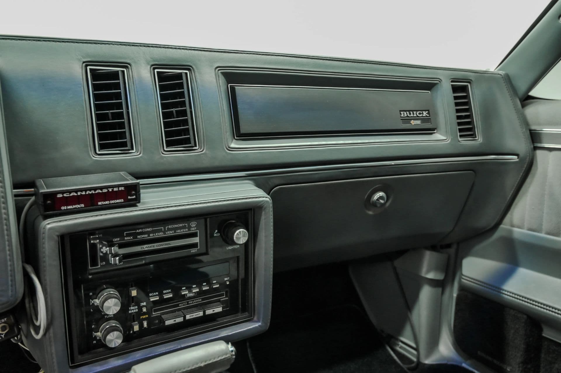 1987 Buick Grand National - thumbnail 38