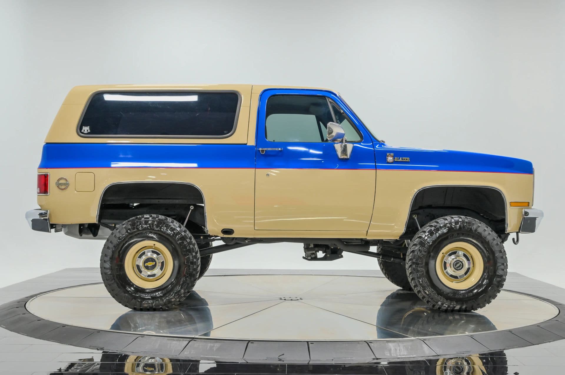 1987 Chevrolet Blazer K5 Sierra 2D SUV 4WD - thumbnail 9