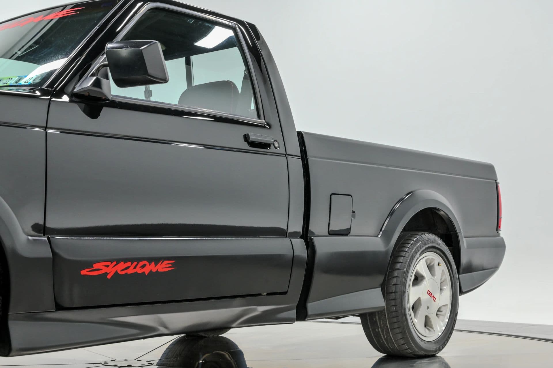 1991 GMC Sonoma SLS Reg Cab 4WD - thumbnail 25