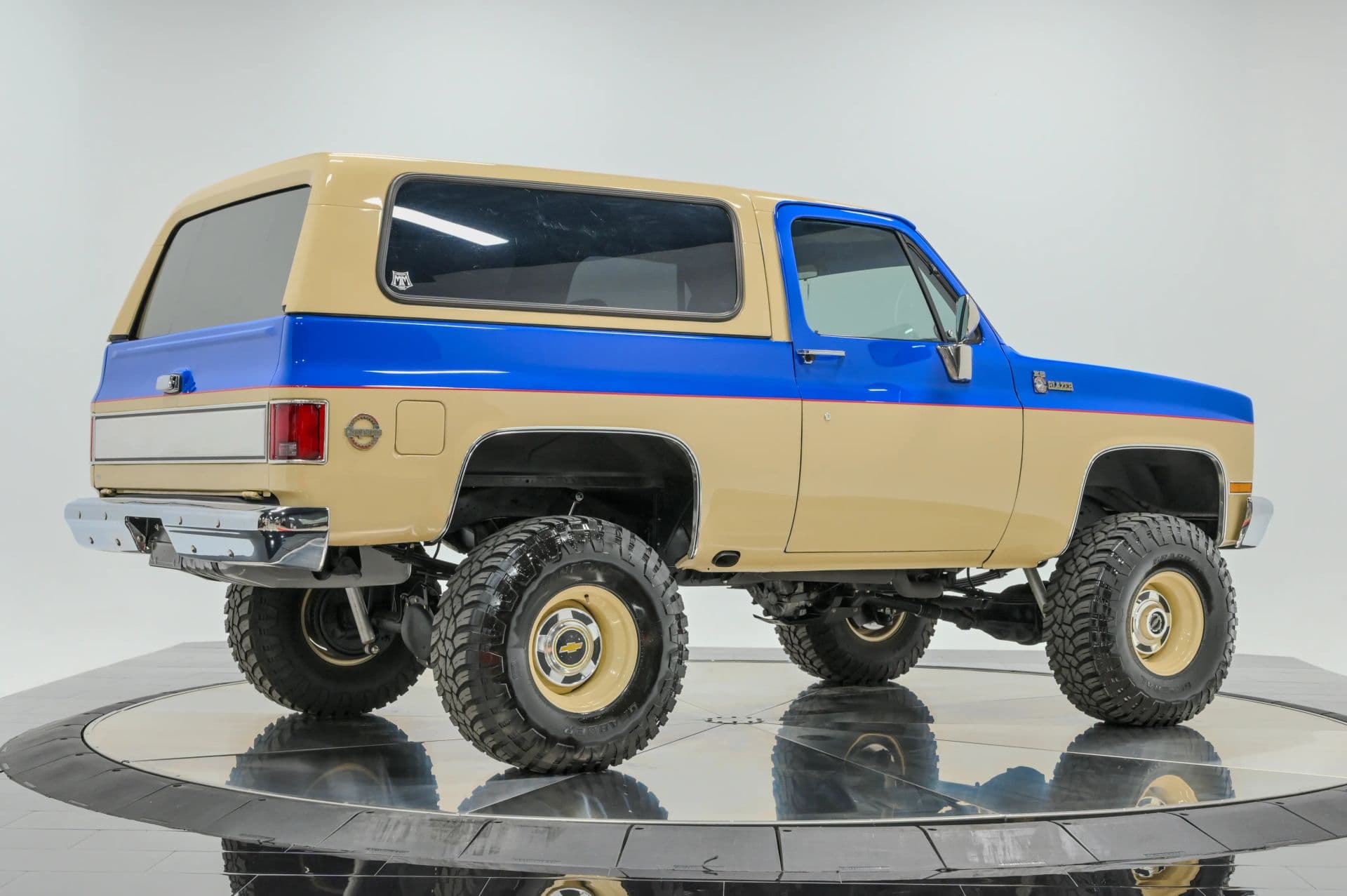 1987 Chevrolet Blazer K5 Sierra 2D SUV 4WD - thumbnail 8