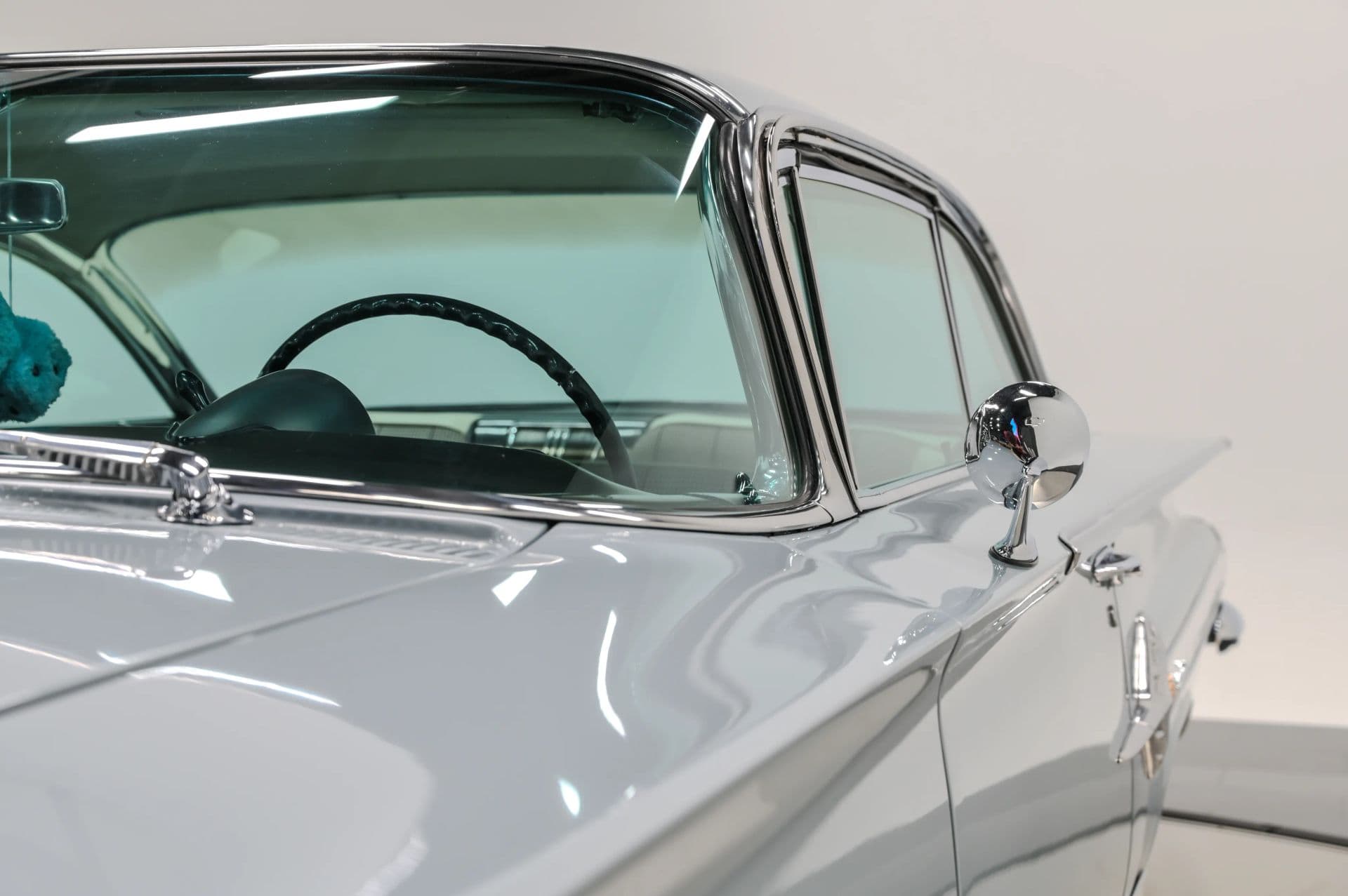 1960 Chevrolet Impala - thumbnail 24