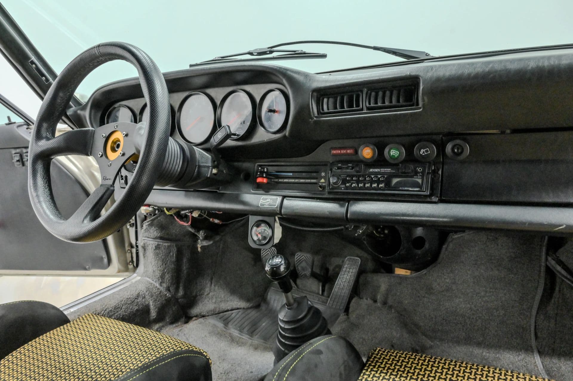 1969 Porsche 911 - thumbnail 40