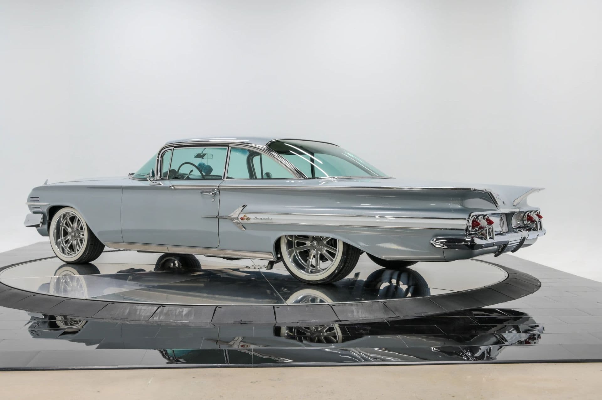 1960 Chevrolet Impala - thumbnail 4