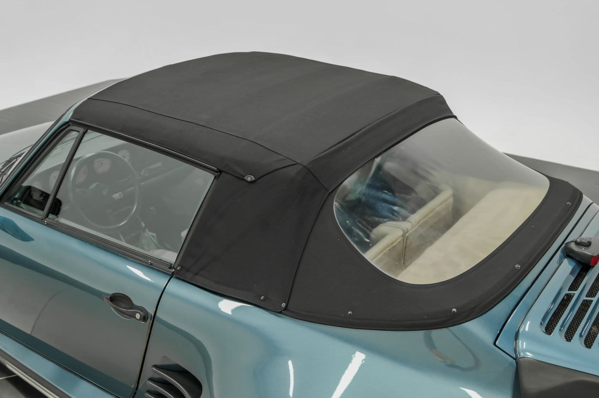 1987 Porsche 911 2D Cabriolet - thumbnail 32