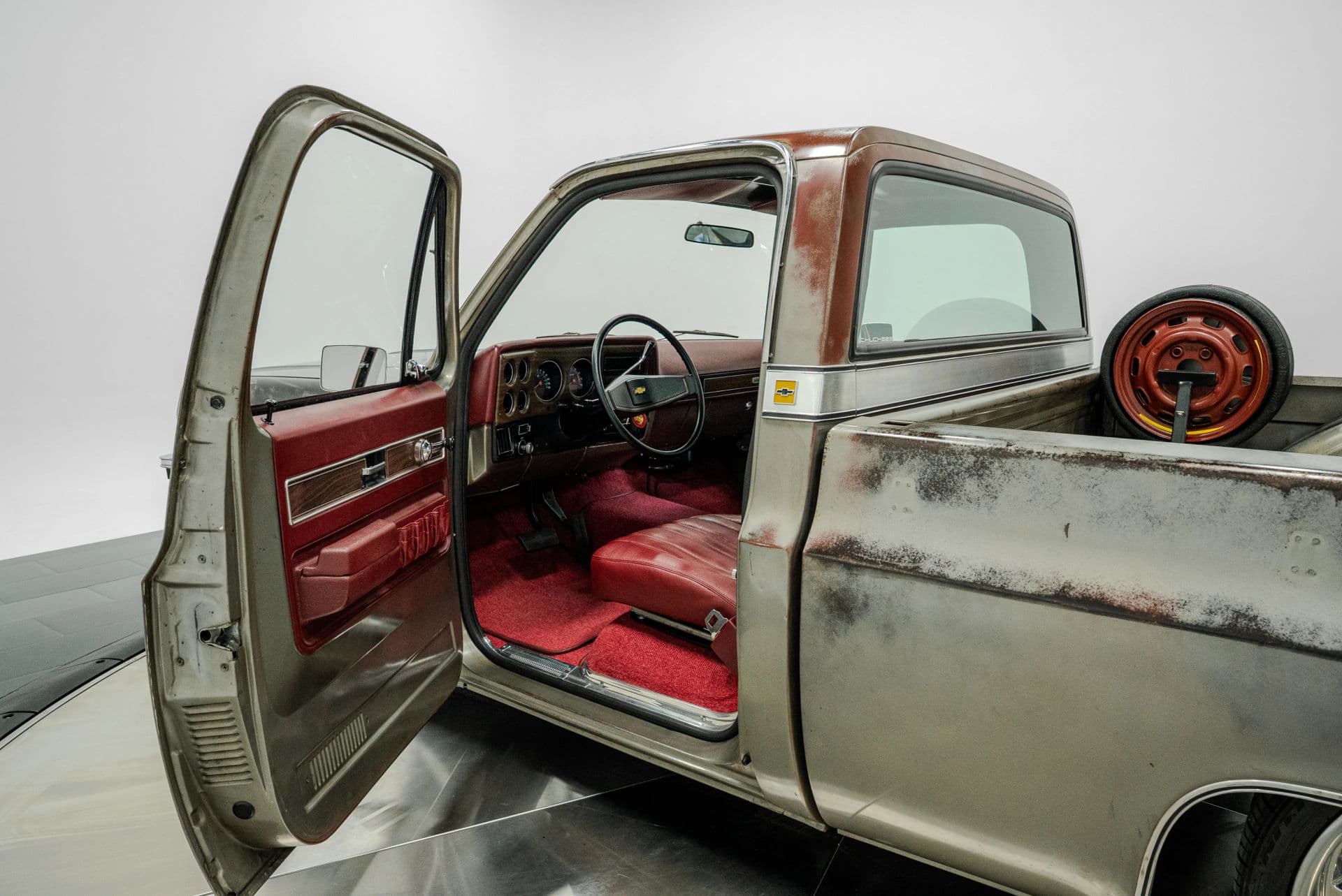 1975 Chevrolet C10 - thumbnail 36