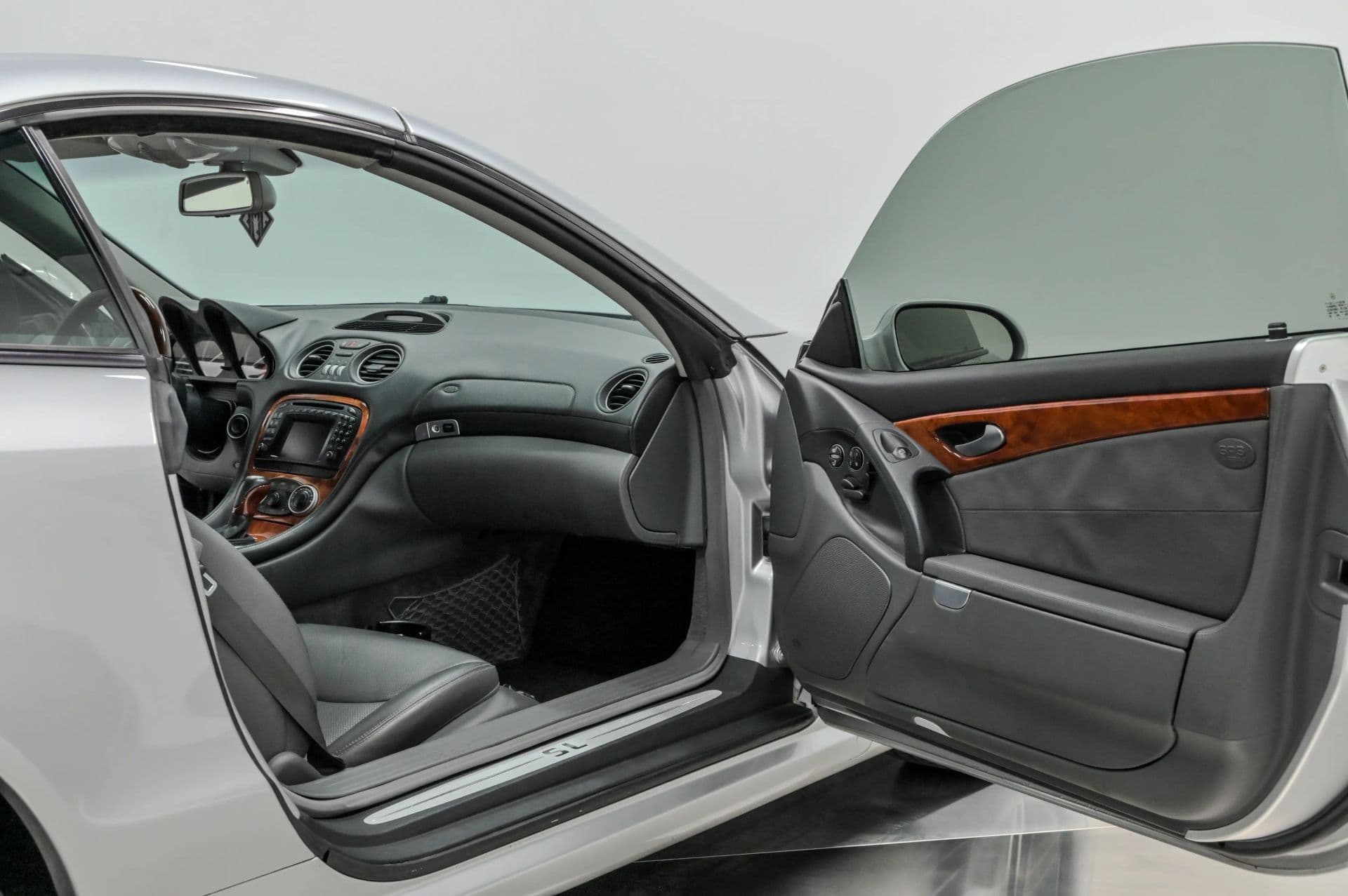 2003 Mercedes-Benz SL-Class SL 500 Roadster 2D - thumbnail 39