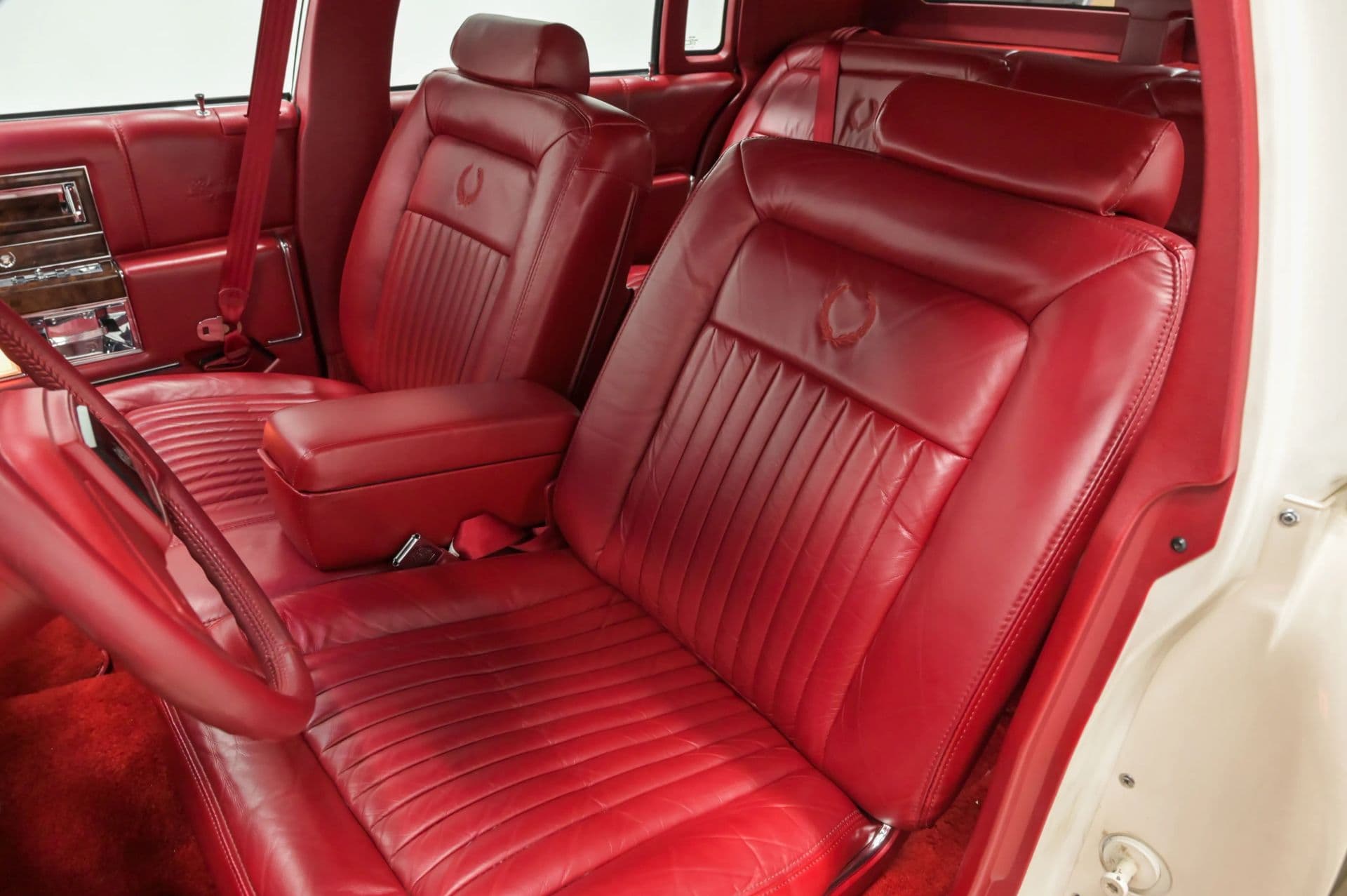 1990 Cadillac Brougham 4D Sedan RWD - thumbnail 41