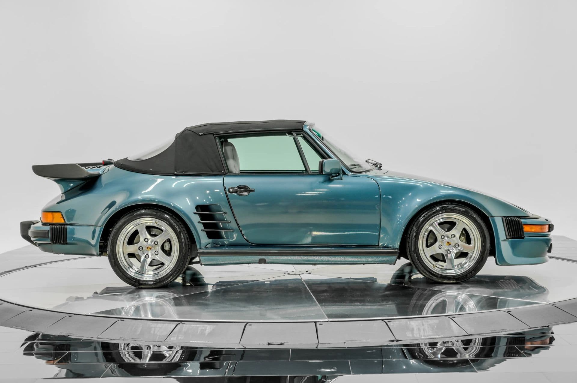 1987 Porsche 911 2D Cabriolet - thumbnail 9