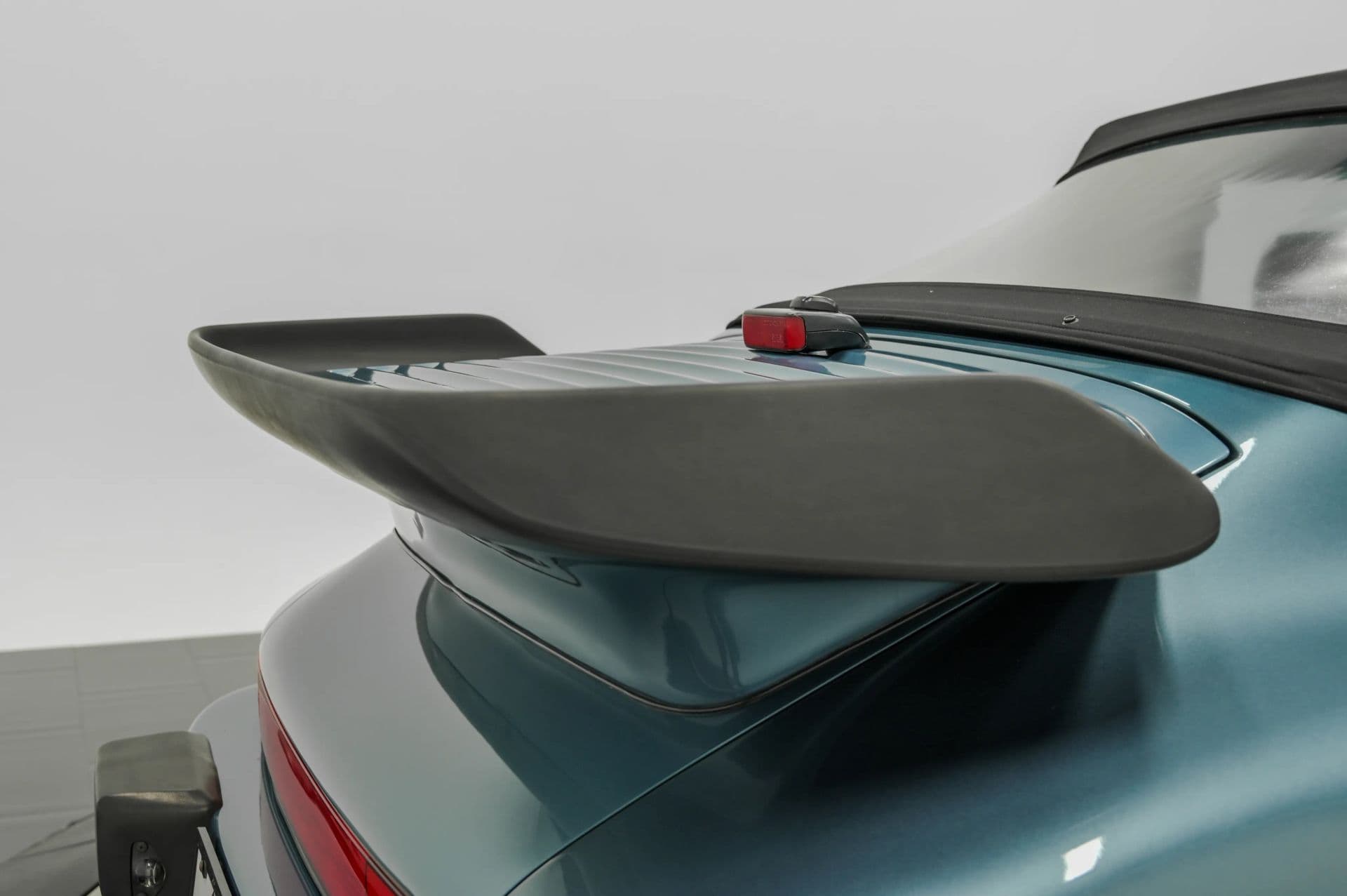 1987 Porsche 911 2D Cabriolet - thumbnail 29