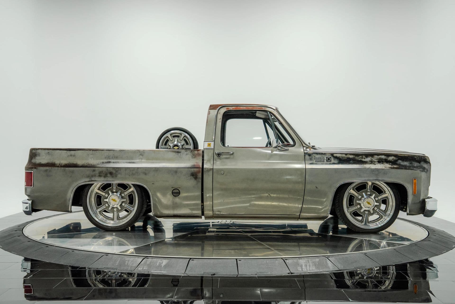 1975 Chevrolet C10 - thumbnail 9