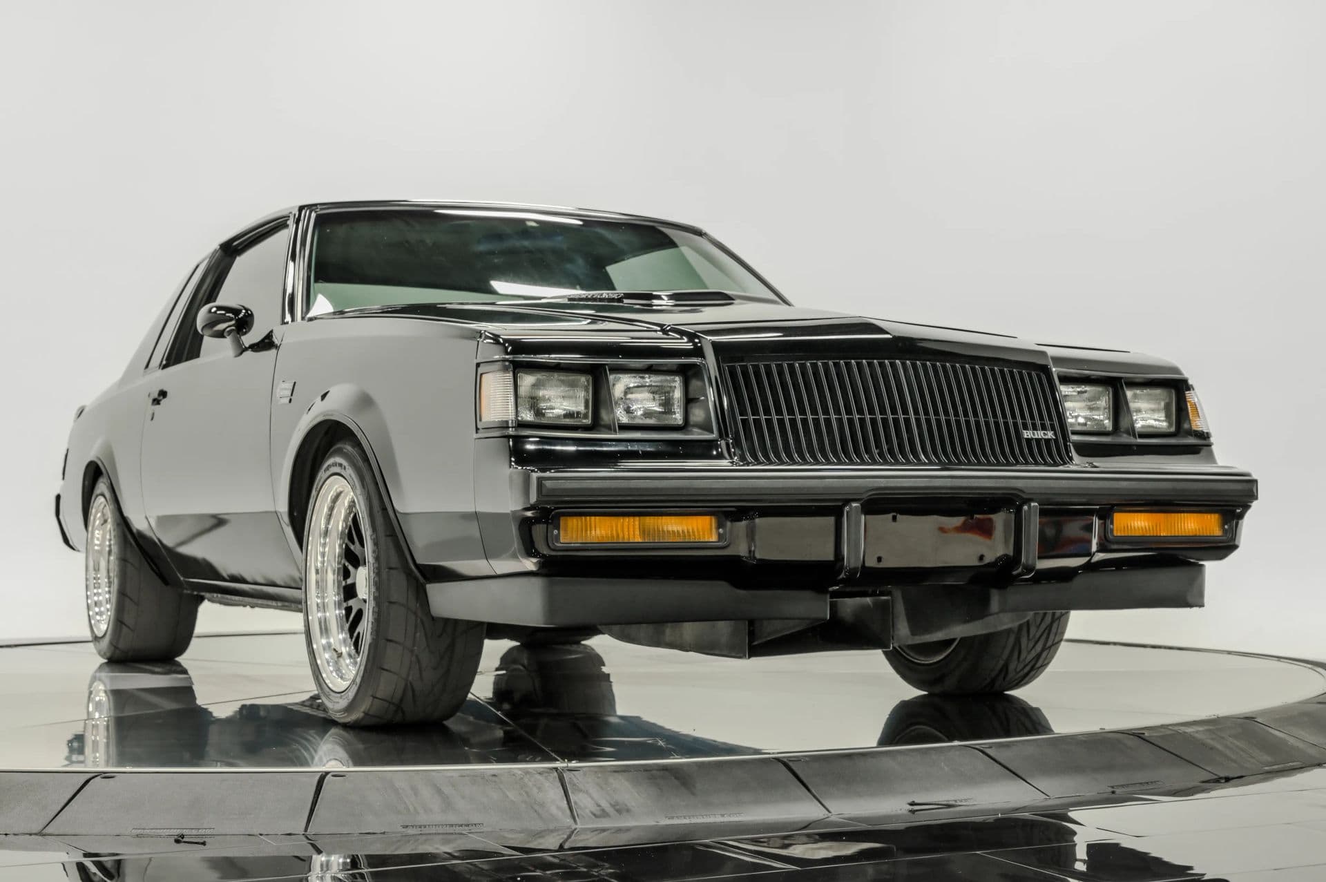 1987 Buick Grand National - thumbnail 16