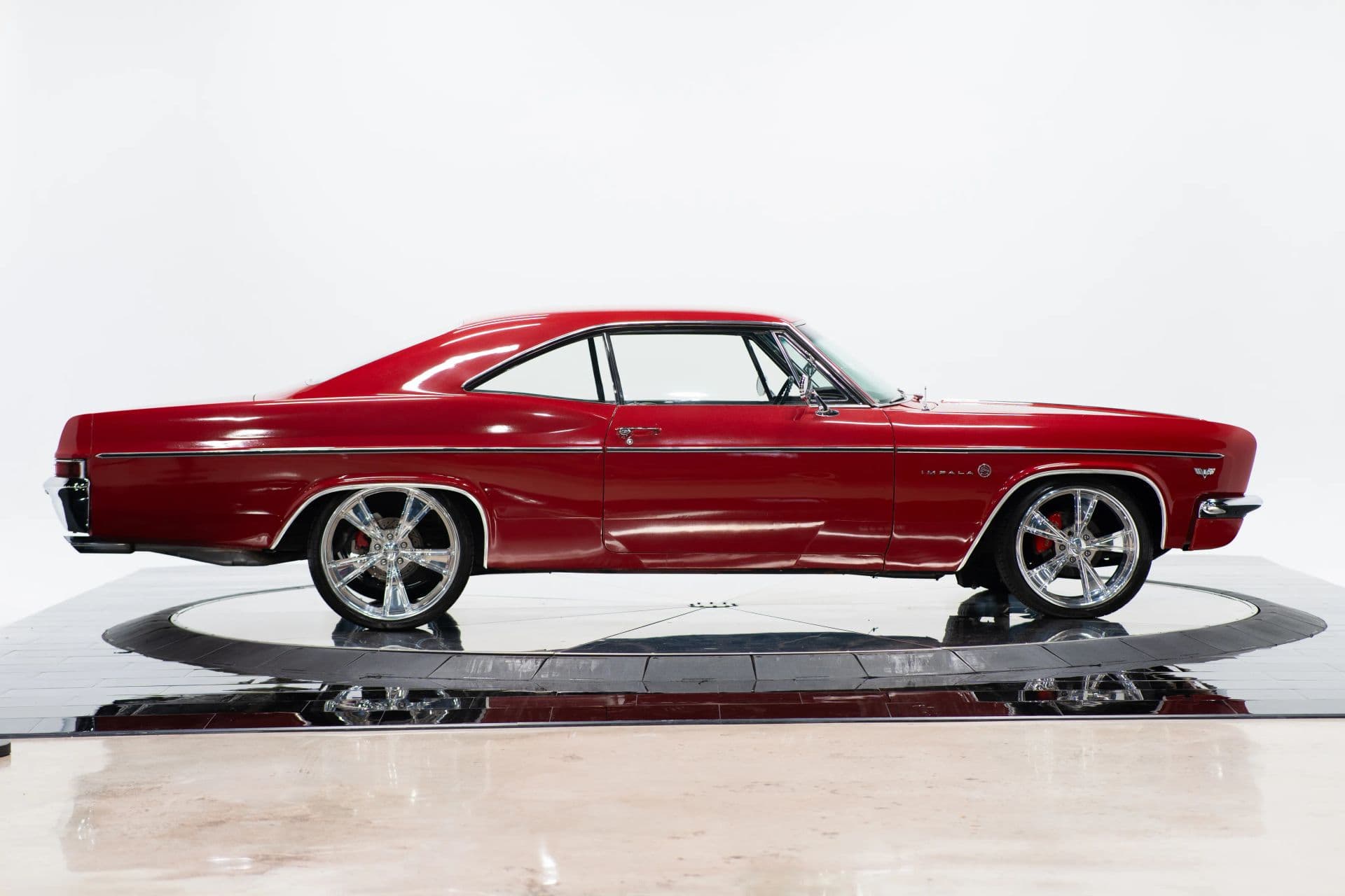 1966 Chevrolet Impala S - thumbnail 5