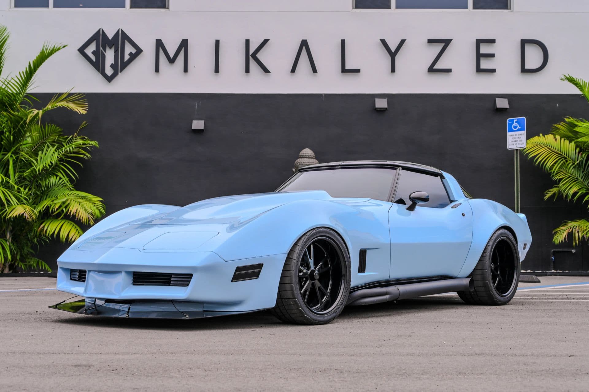 1981 Chevrolet Corvette 2D Coupe - thumbnail 2