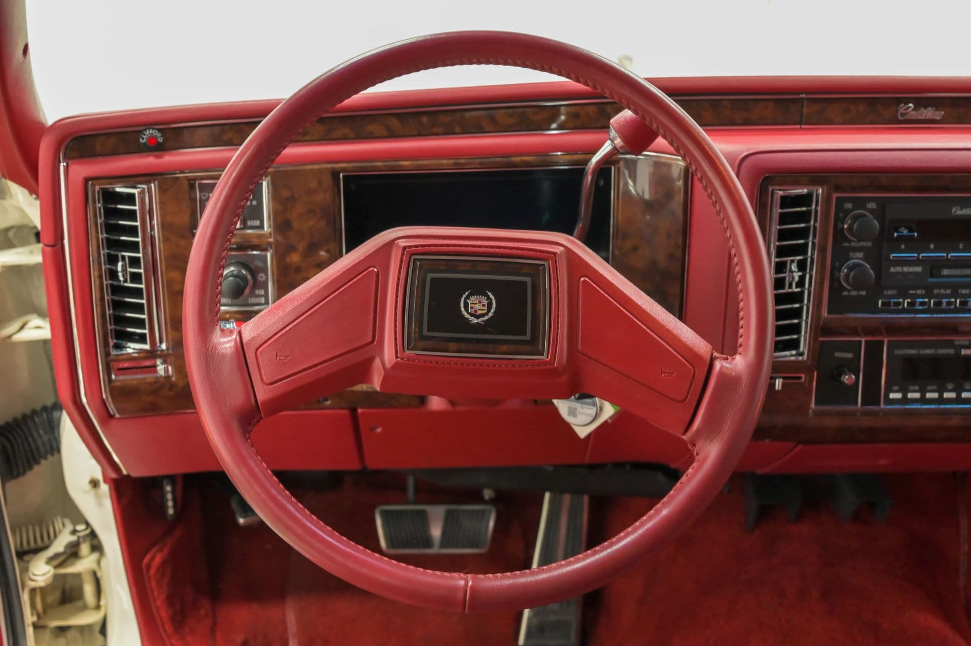 1990 Cadillac Brougham 4D Sedan RWD - thumbnail 51
