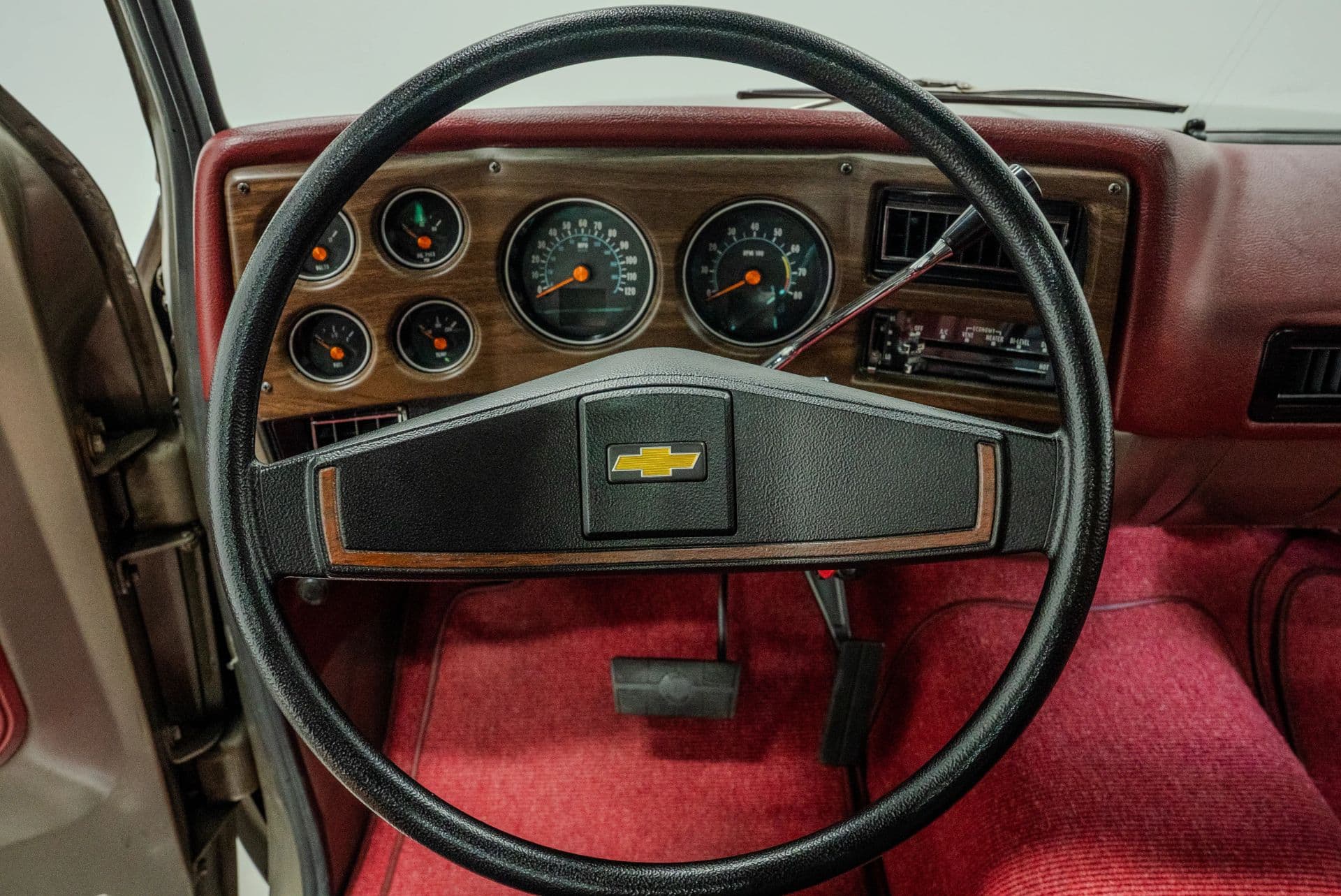 1975 Chevrolet C10 - thumbnail 42