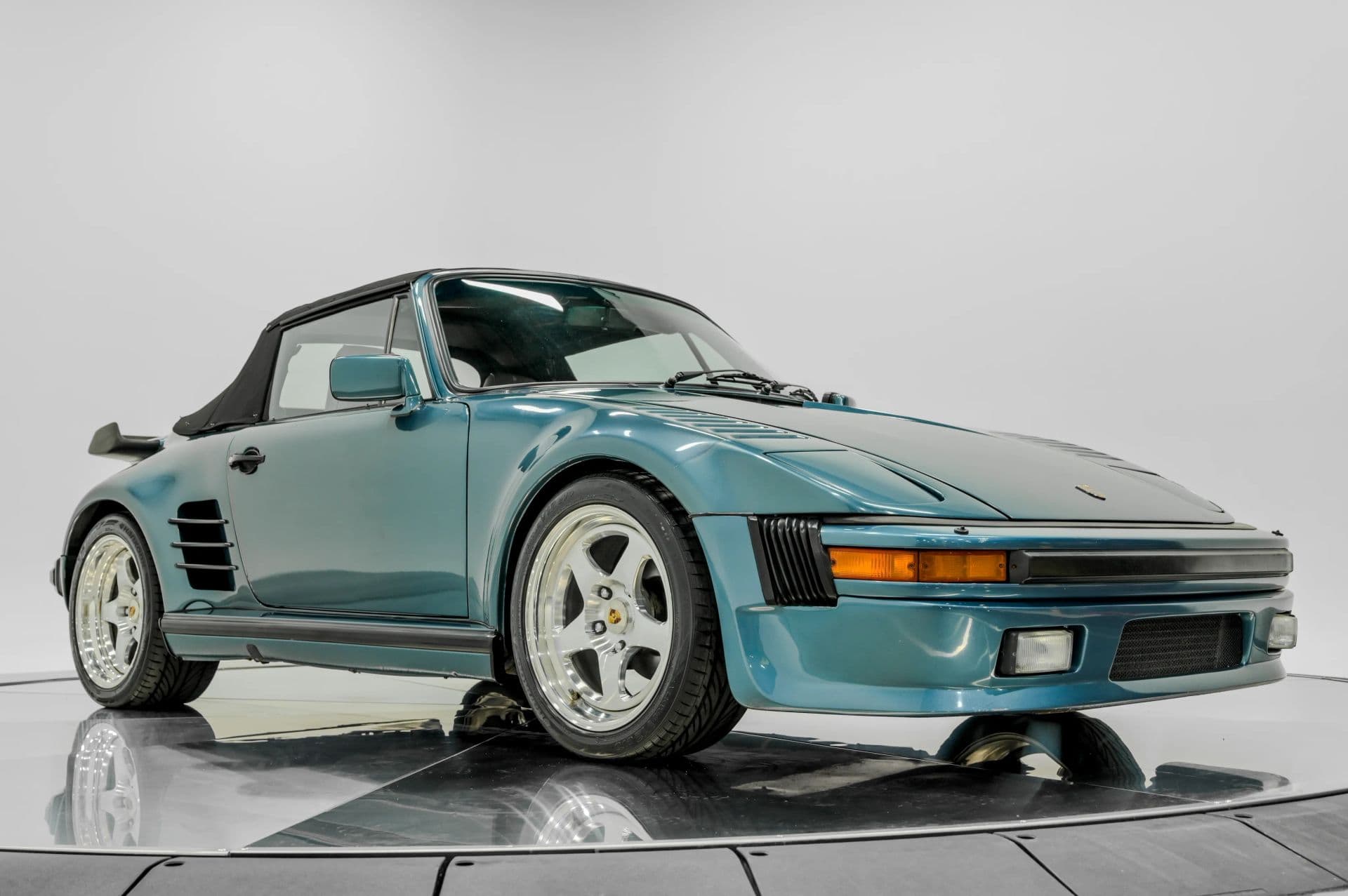 1987 Porsche 911 2D Cabriolet - thumbnail 16