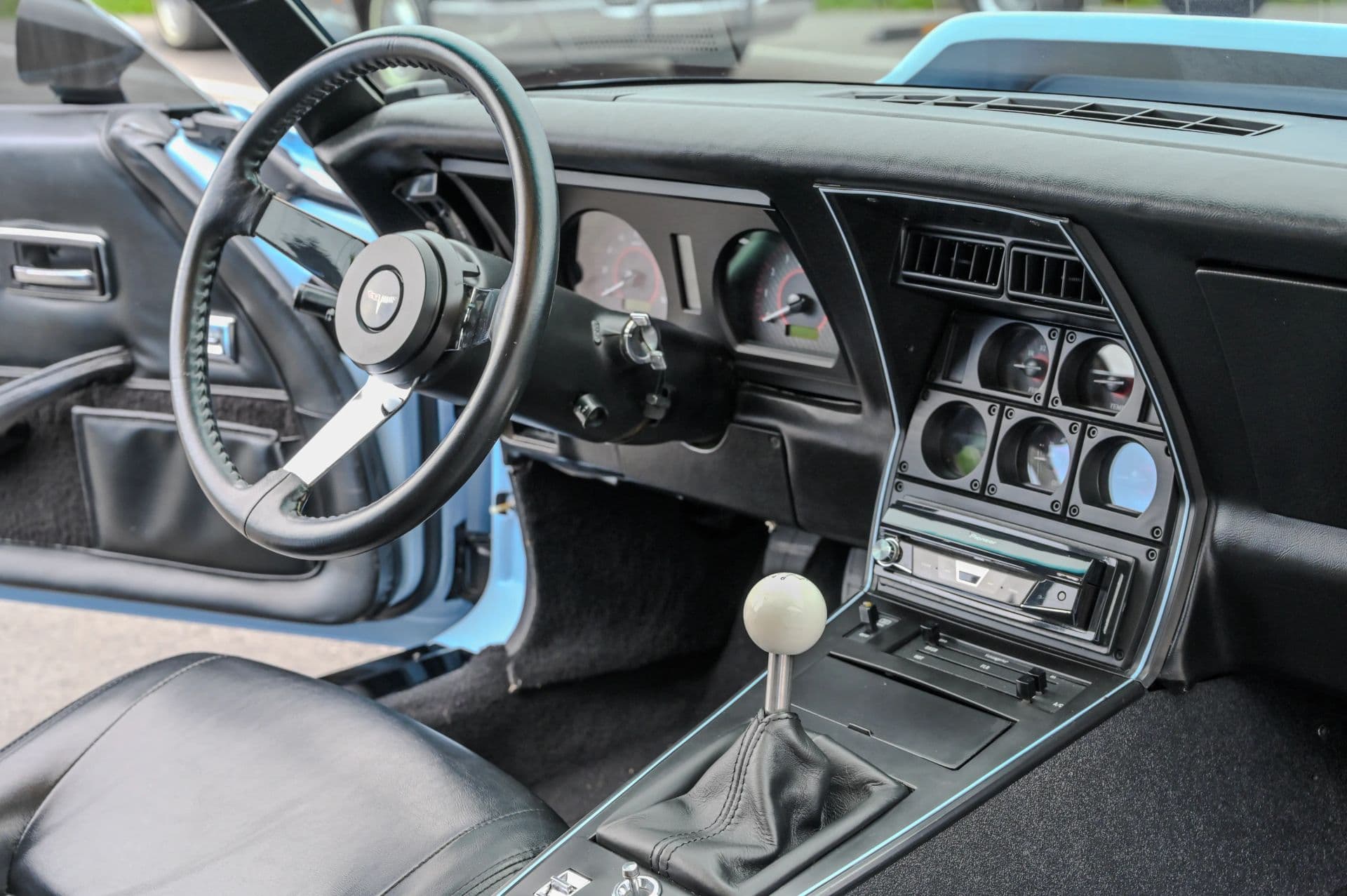 1981 Chevrolet Corvette 2D Coupe - thumbnail 36