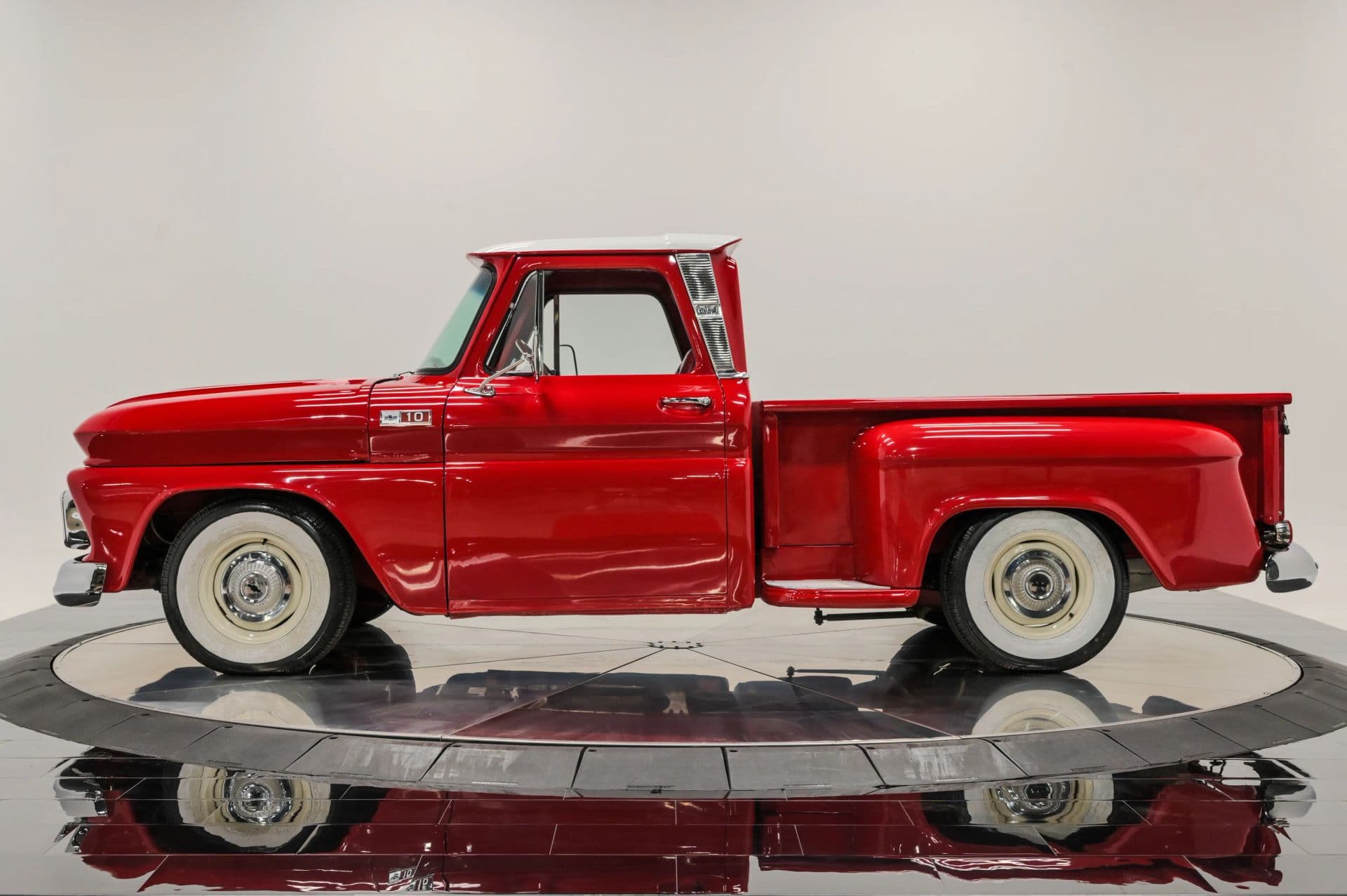 1965 Chevrolet C10 - thumbnail 3