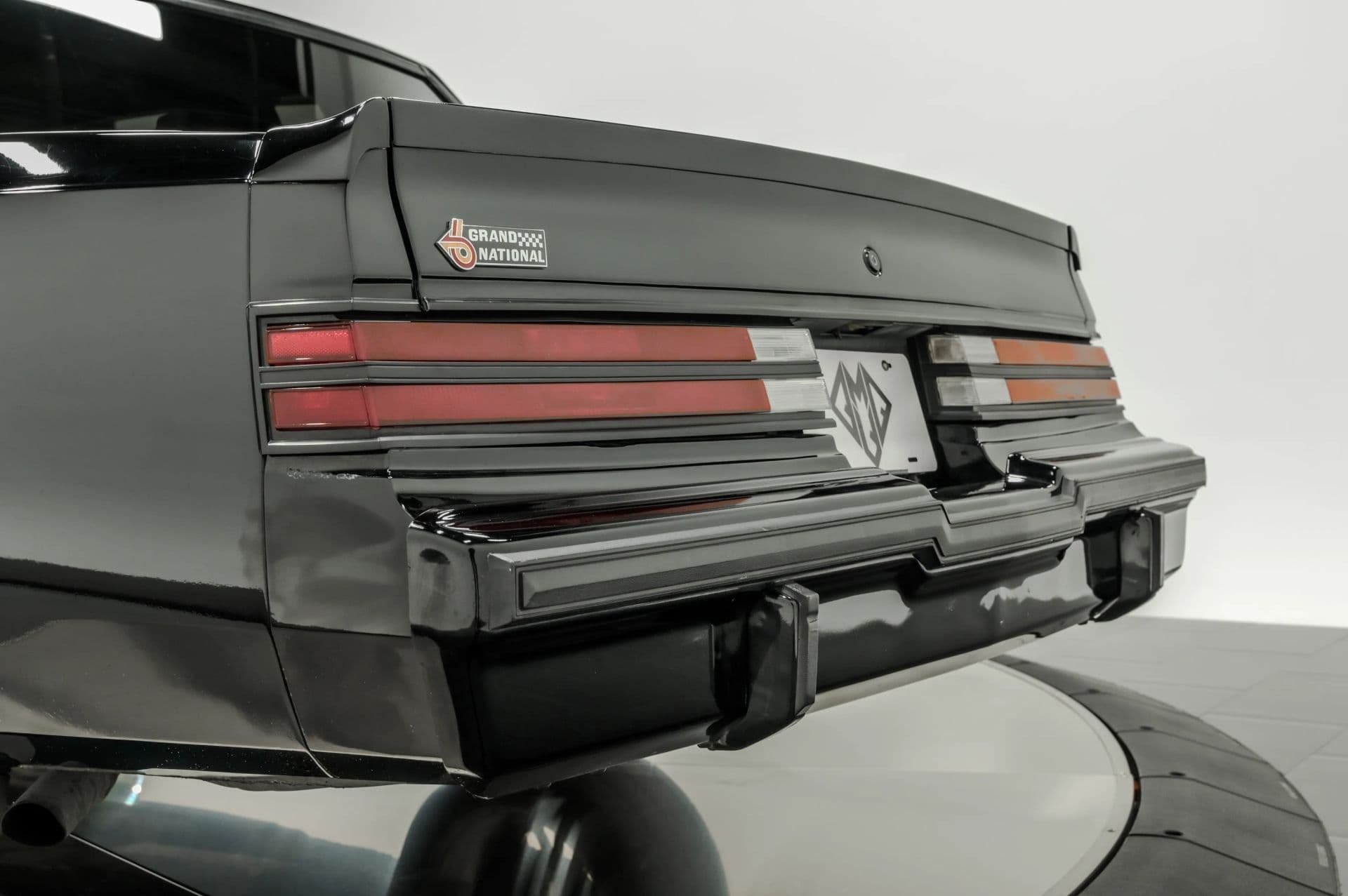 1987 Buick Grand National - thumbnail 25