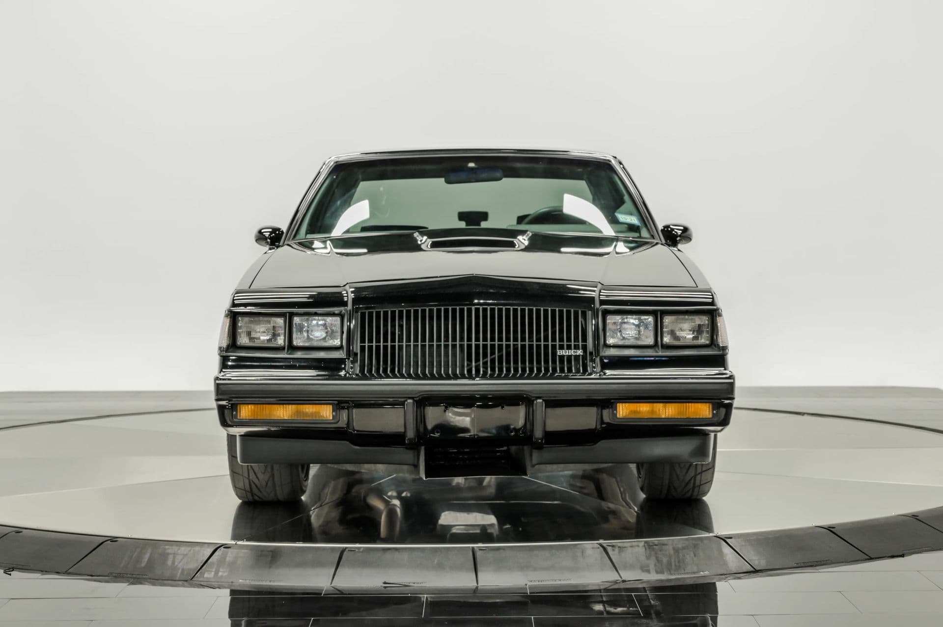 1987 Buick Grand National - thumbnail 12