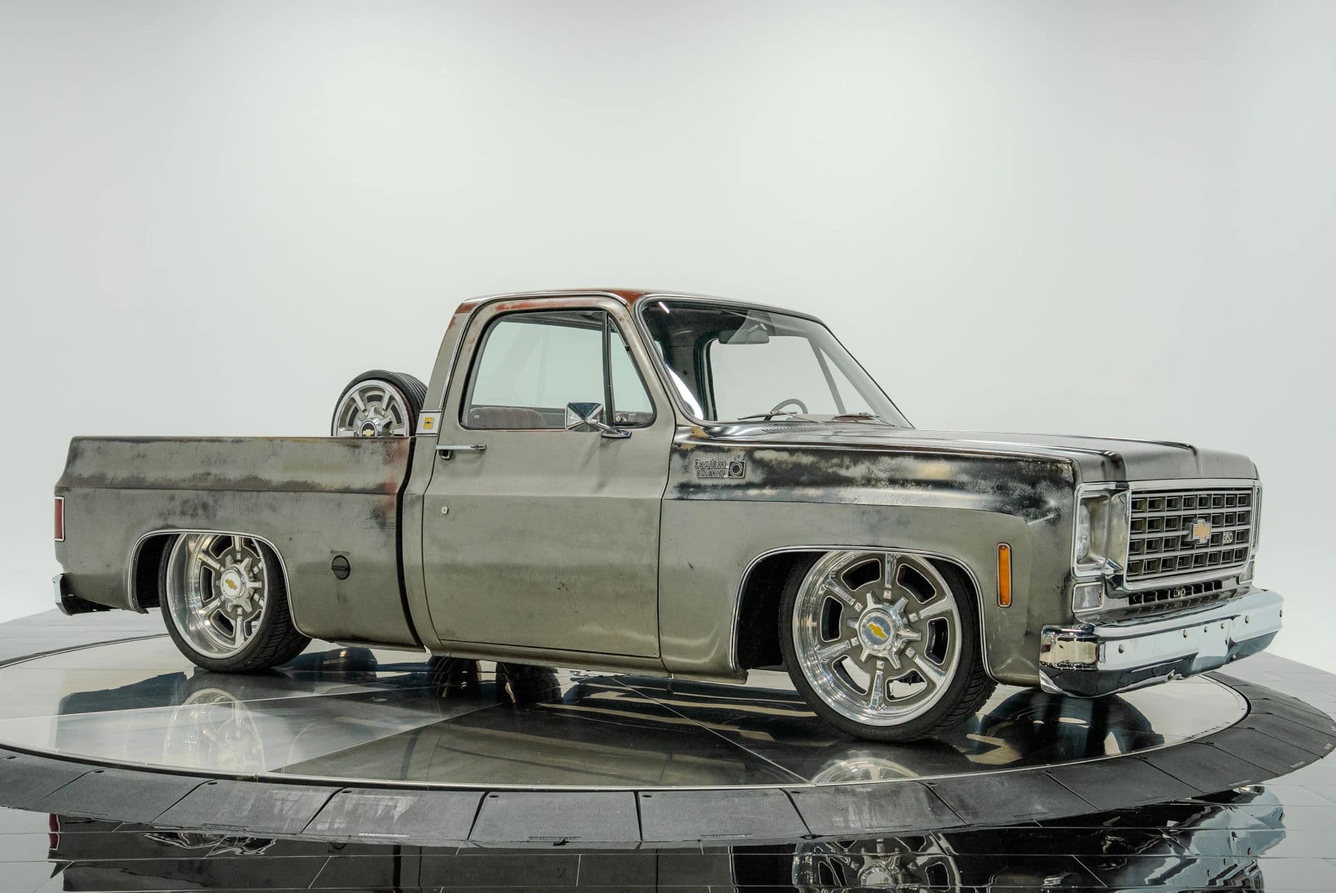 1975 Chevrolet C10 - thumbnail 10