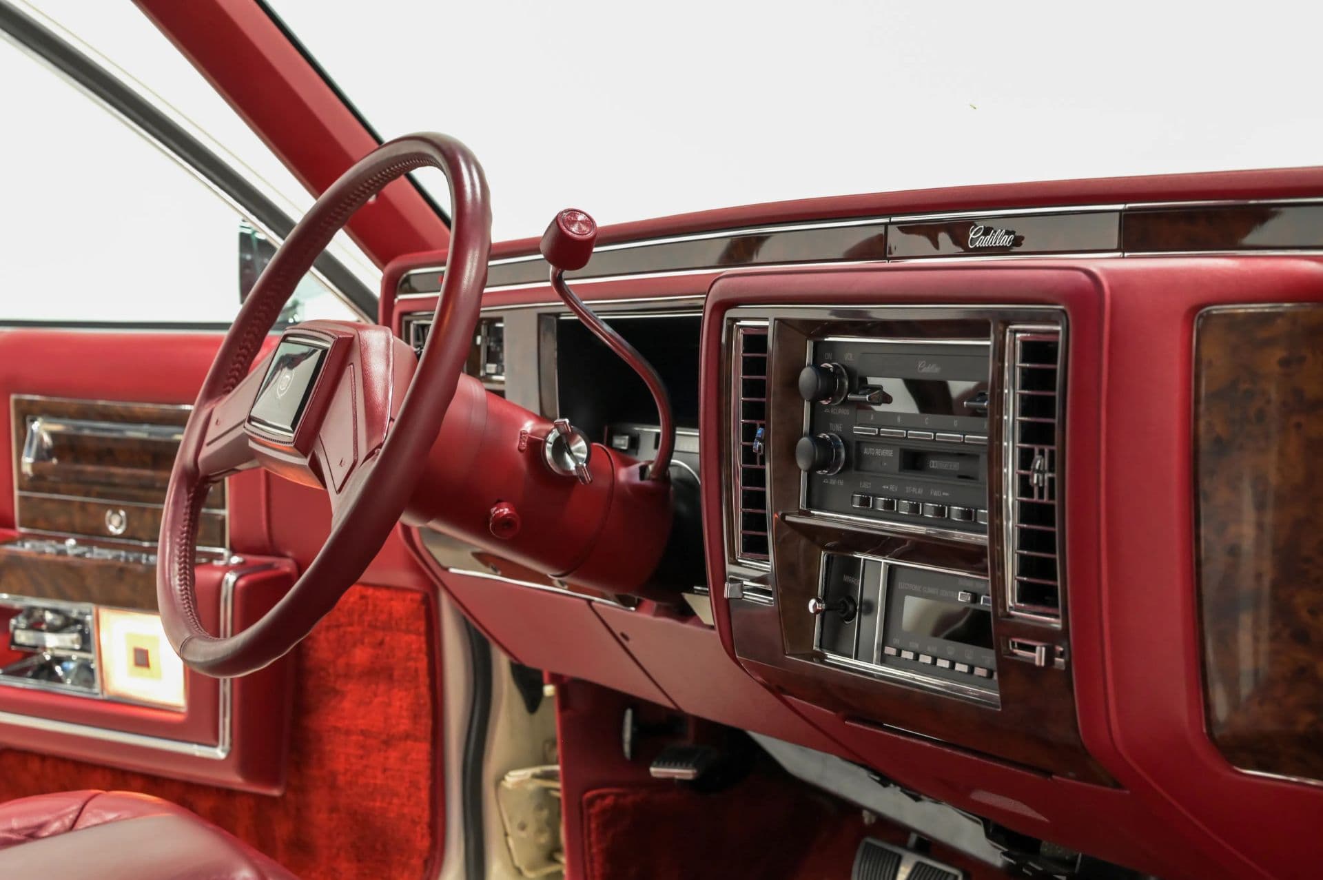 1990 Cadillac Brougham 4D Sedan RWD - thumbnail 54