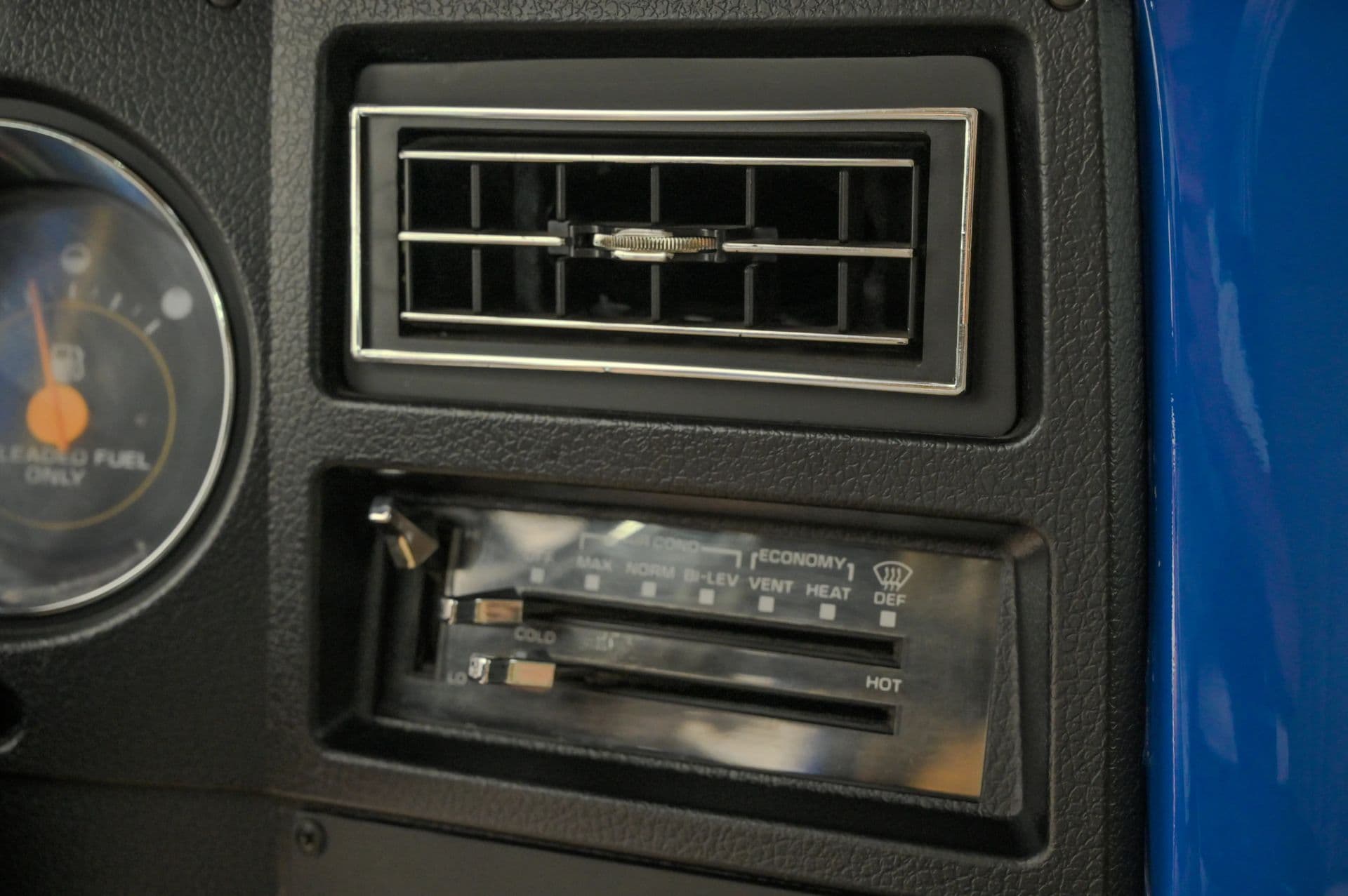 1987 Chevrolet Blazer K5 Sierra 2D SUV 4WD - thumbnail 41