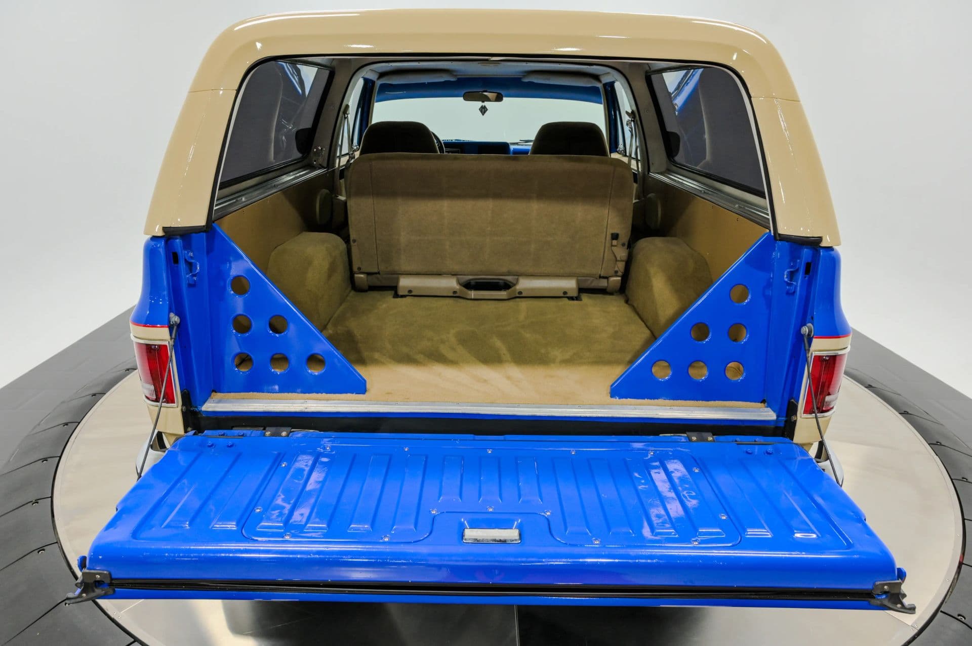 1987 Chevrolet Blazer K5 Sierra 2D SUV 4WD - thumbnail 34