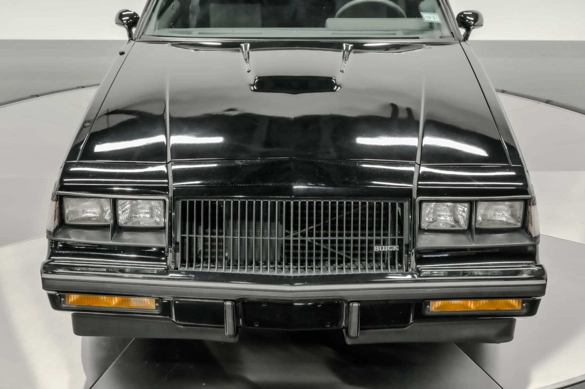 1987 Buick Grand National - thumbnail 17