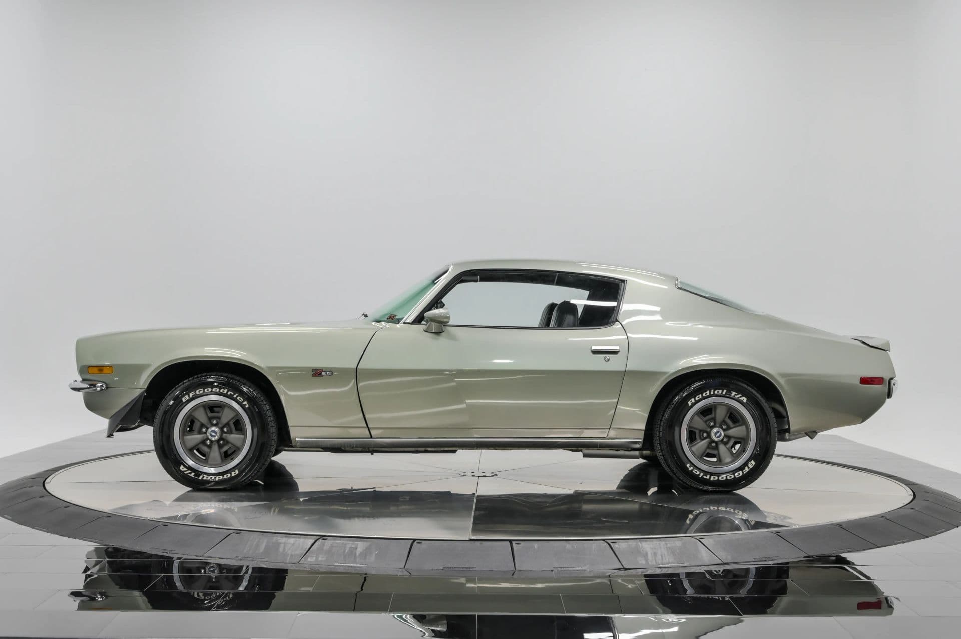 1972 Chevrolet Camaro Z28 - thumbnail 3