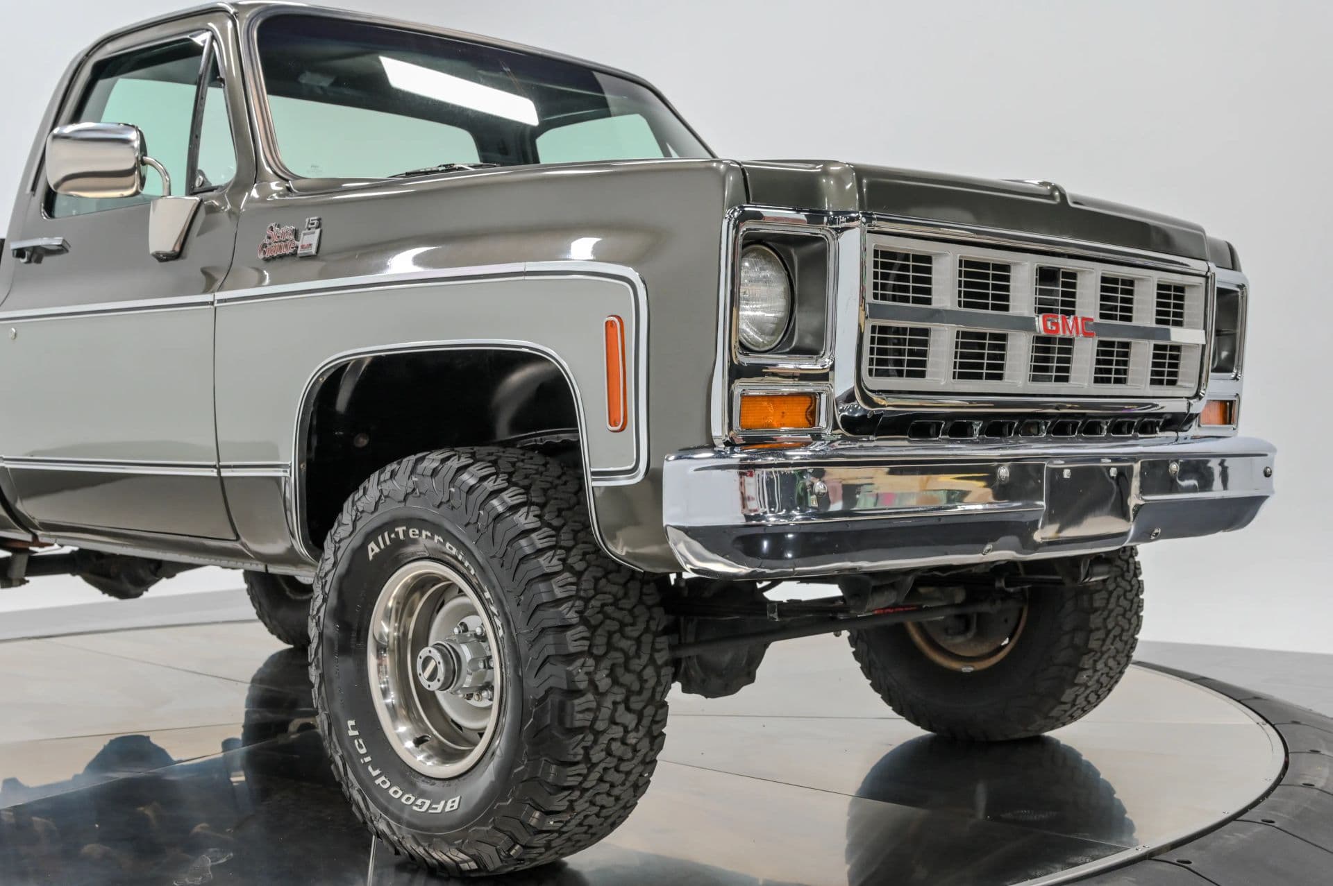 1979 GMC Sierra Grande Pick Up - thumbnail 16