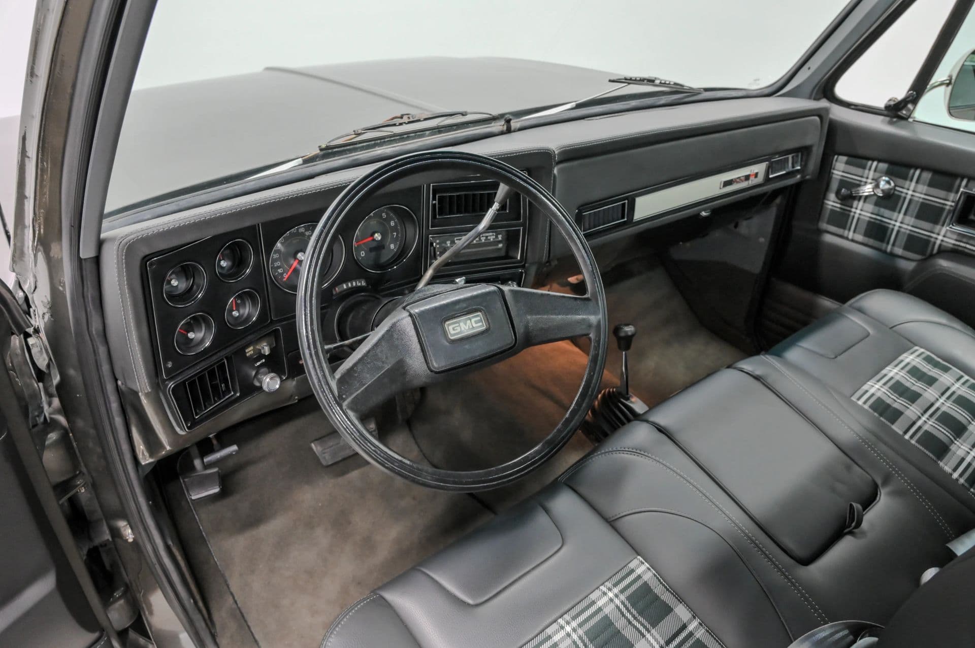 1979 GMC Sierra Grande Pick Up - thumbnail 32