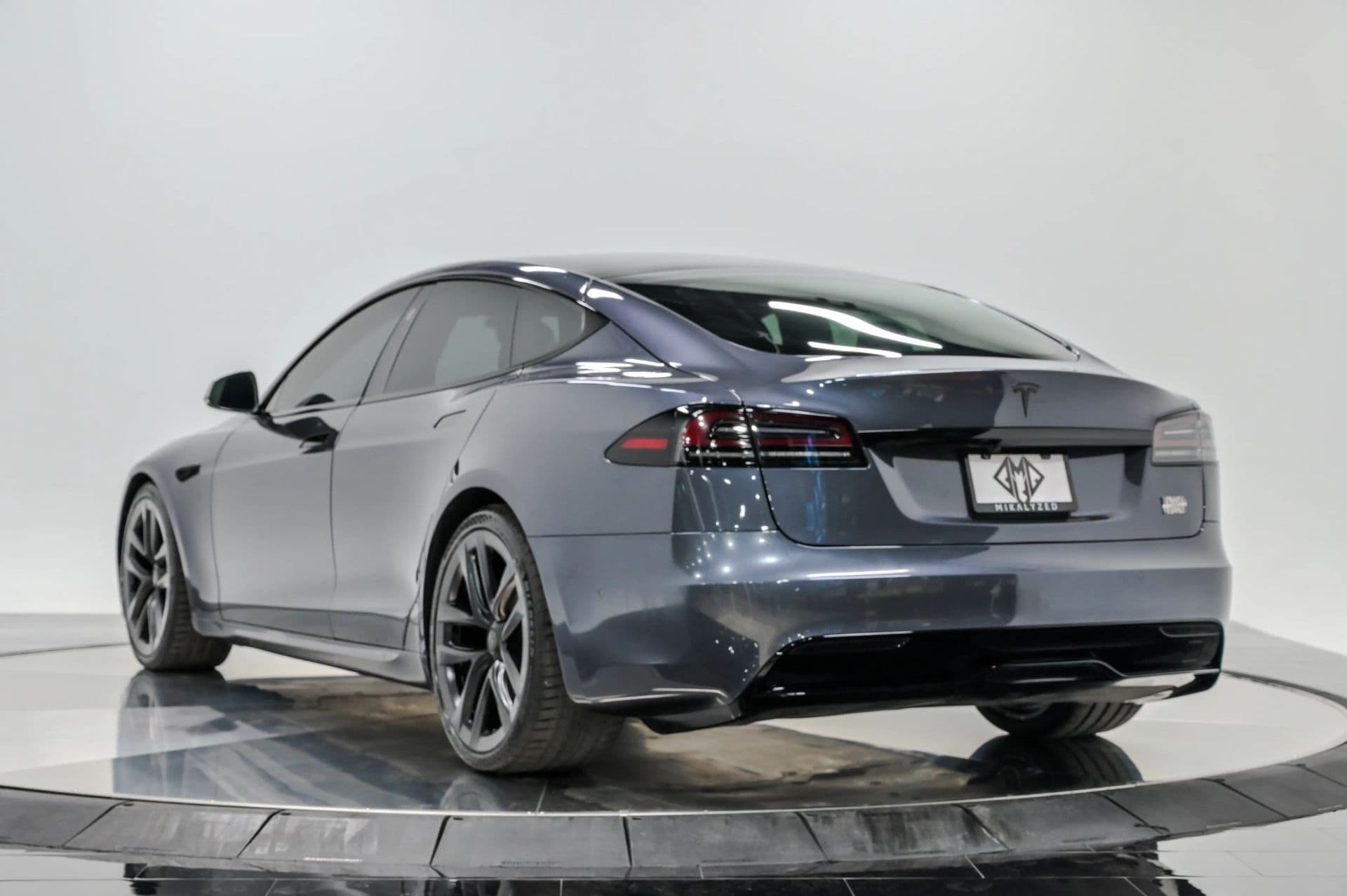 2022 Tesla Model S Plaid Sedan 4D - thumbnail 5